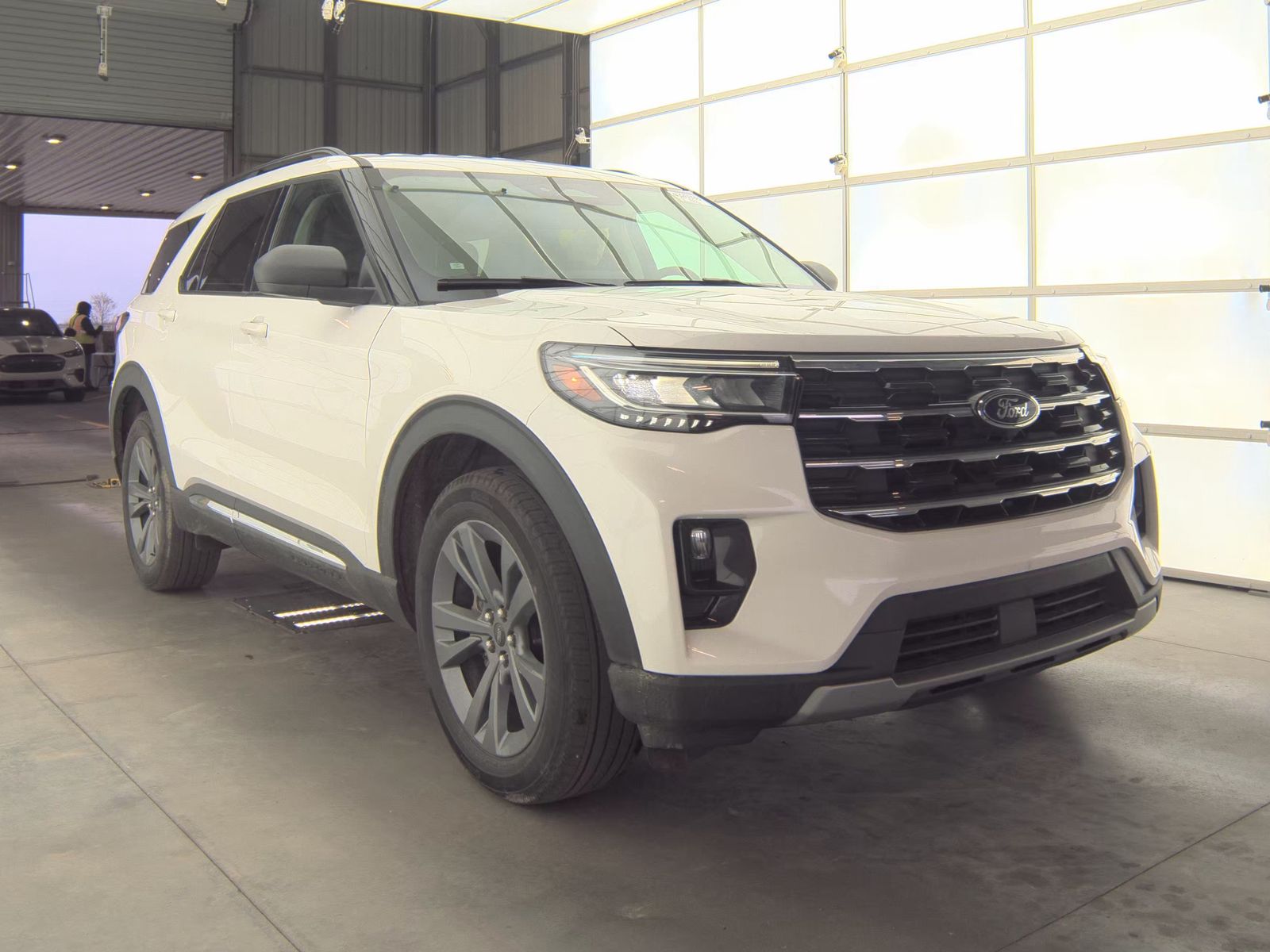 2025 Ford Explorer Active AWD