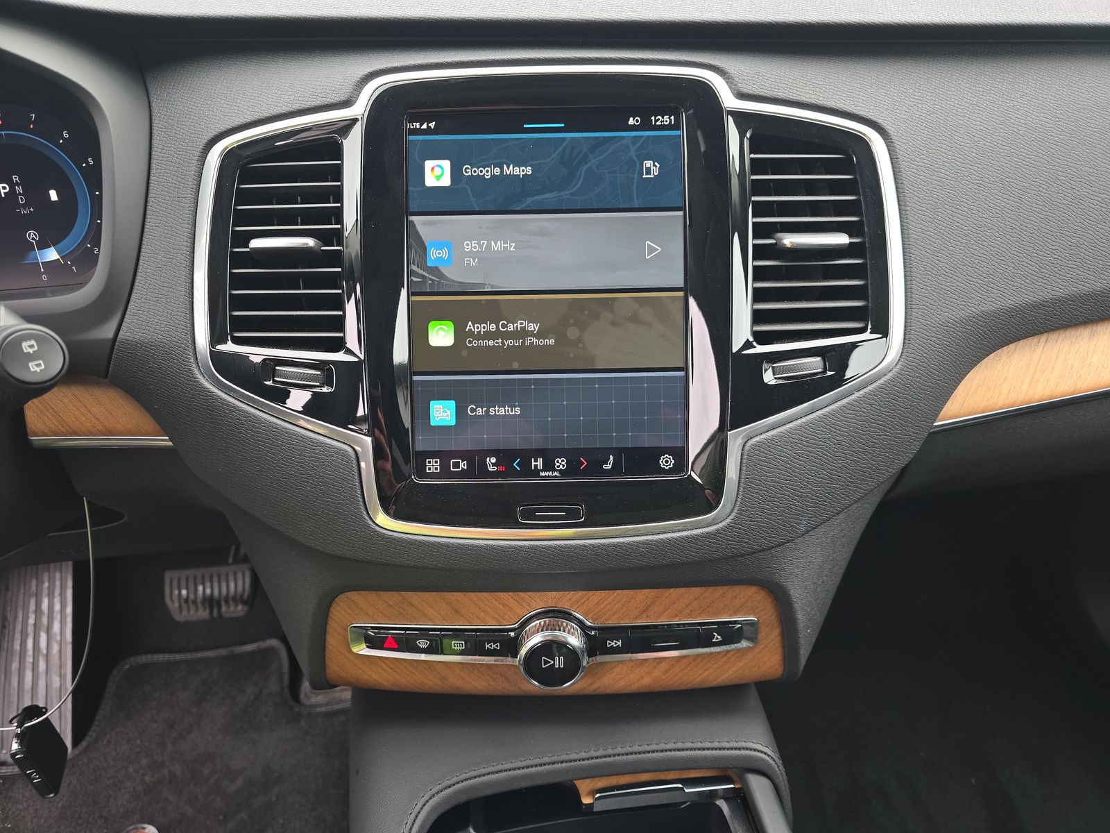 2024 Volvo XC90 B6 Plus AWD