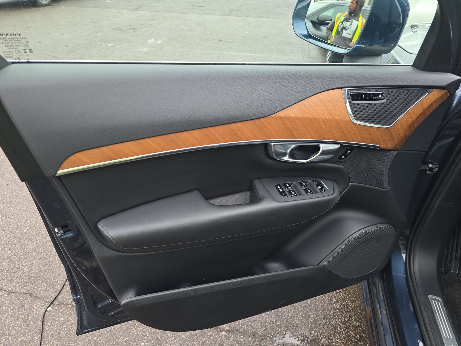 2024 Volvo XC90 B6 Plus AWD