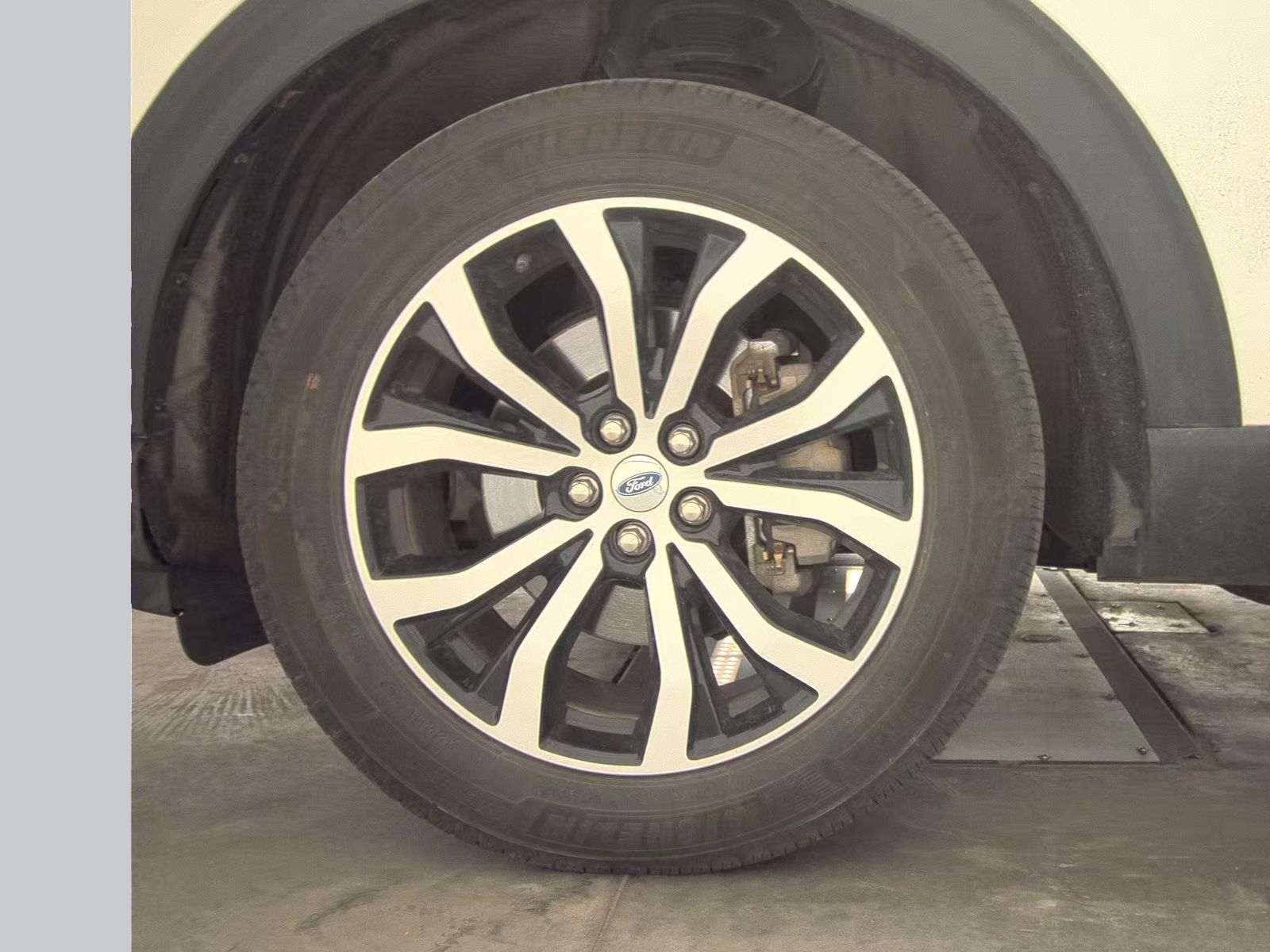 2025 Ford Explorer ST-Line AWD