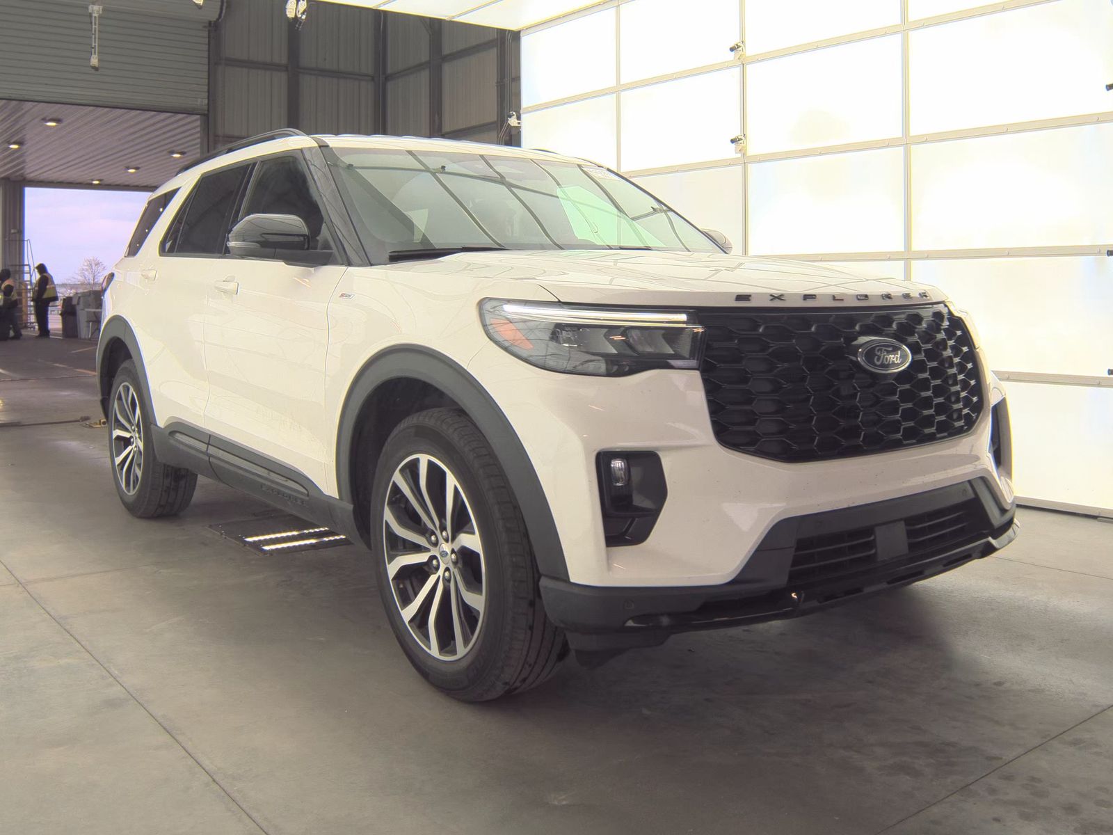 2025 Ford Explorer ST-Line AWD