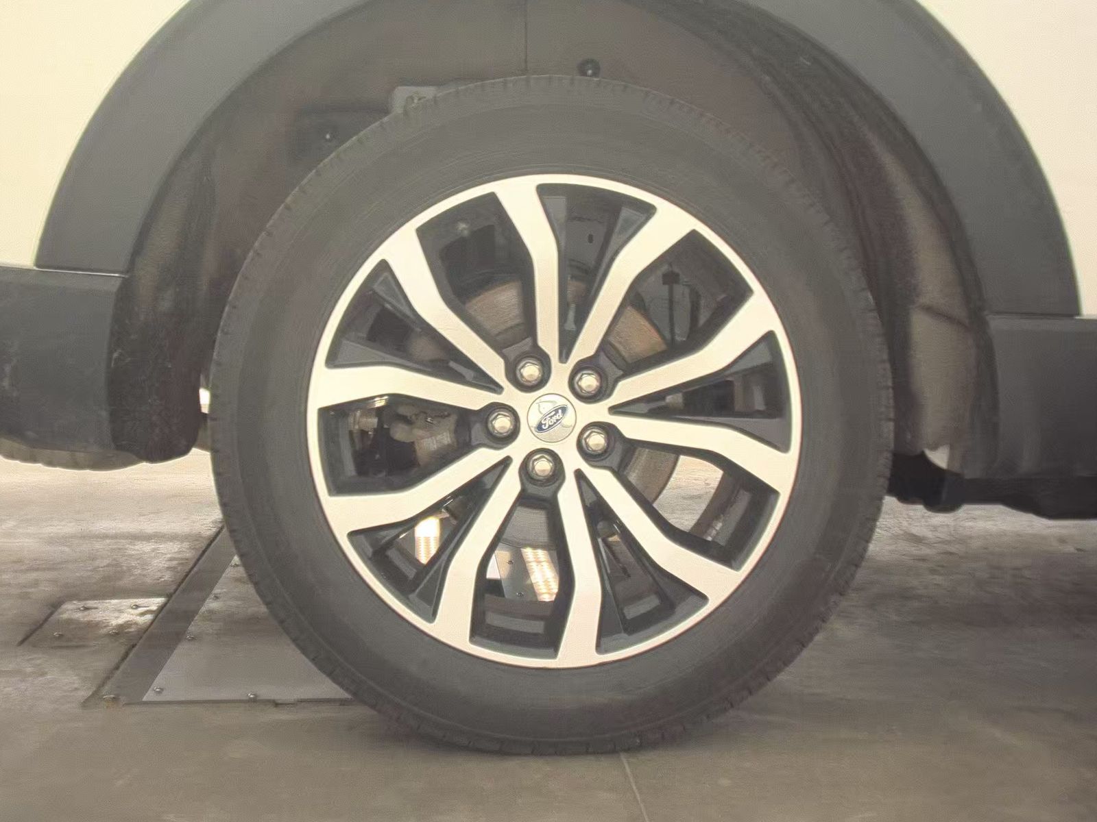 2025 Ford Explorer ST-Line AWD