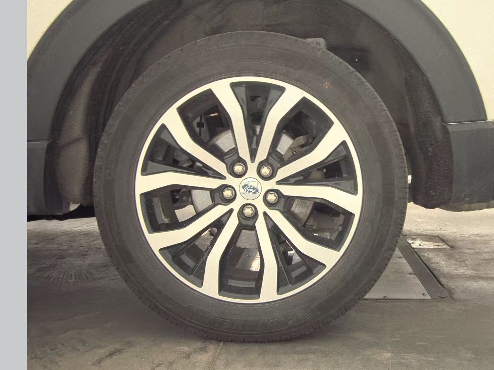 2025 Ford Explorer ST-Line AWD