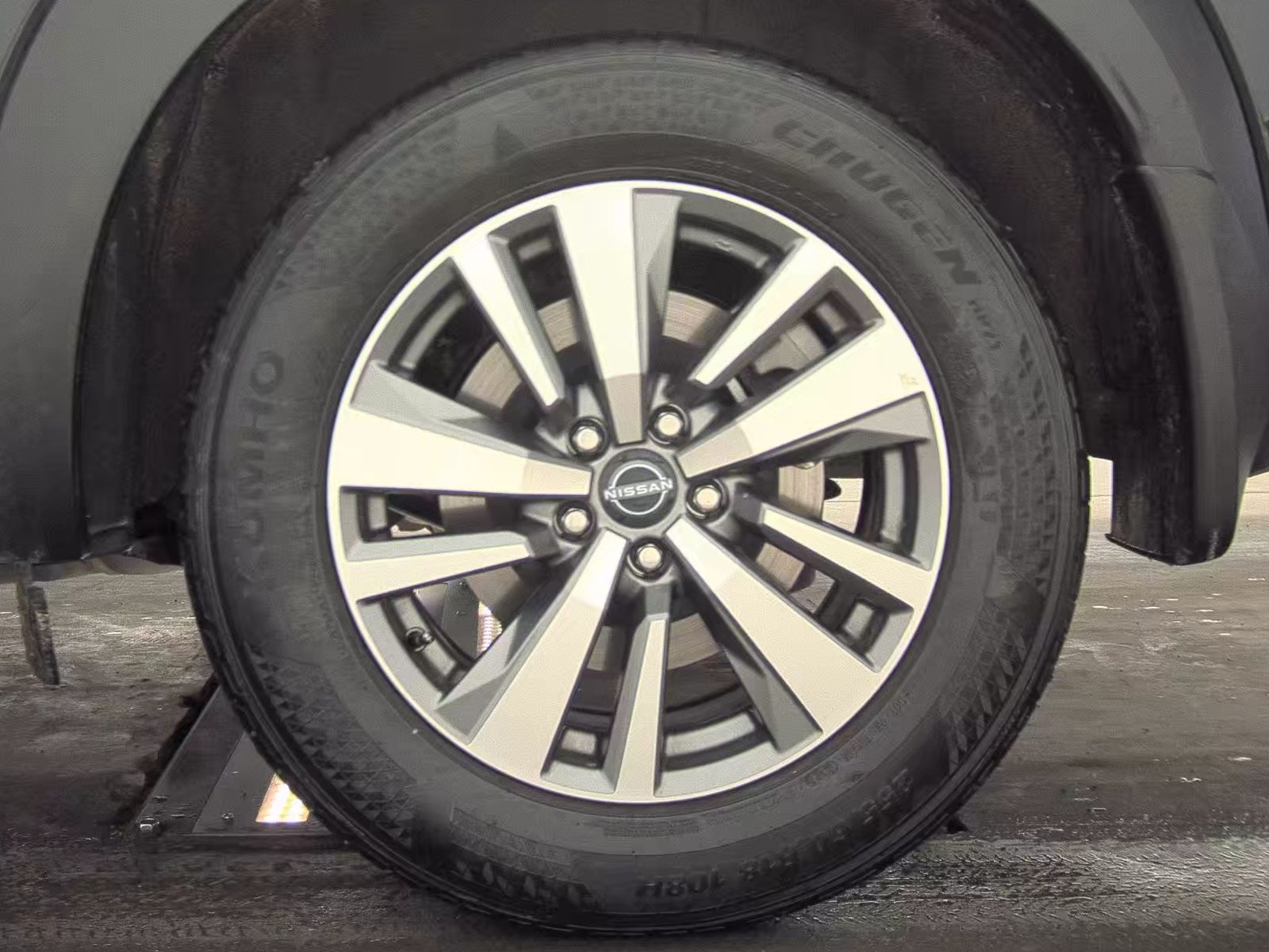 2025 Nissan Pathfinder SL FWD