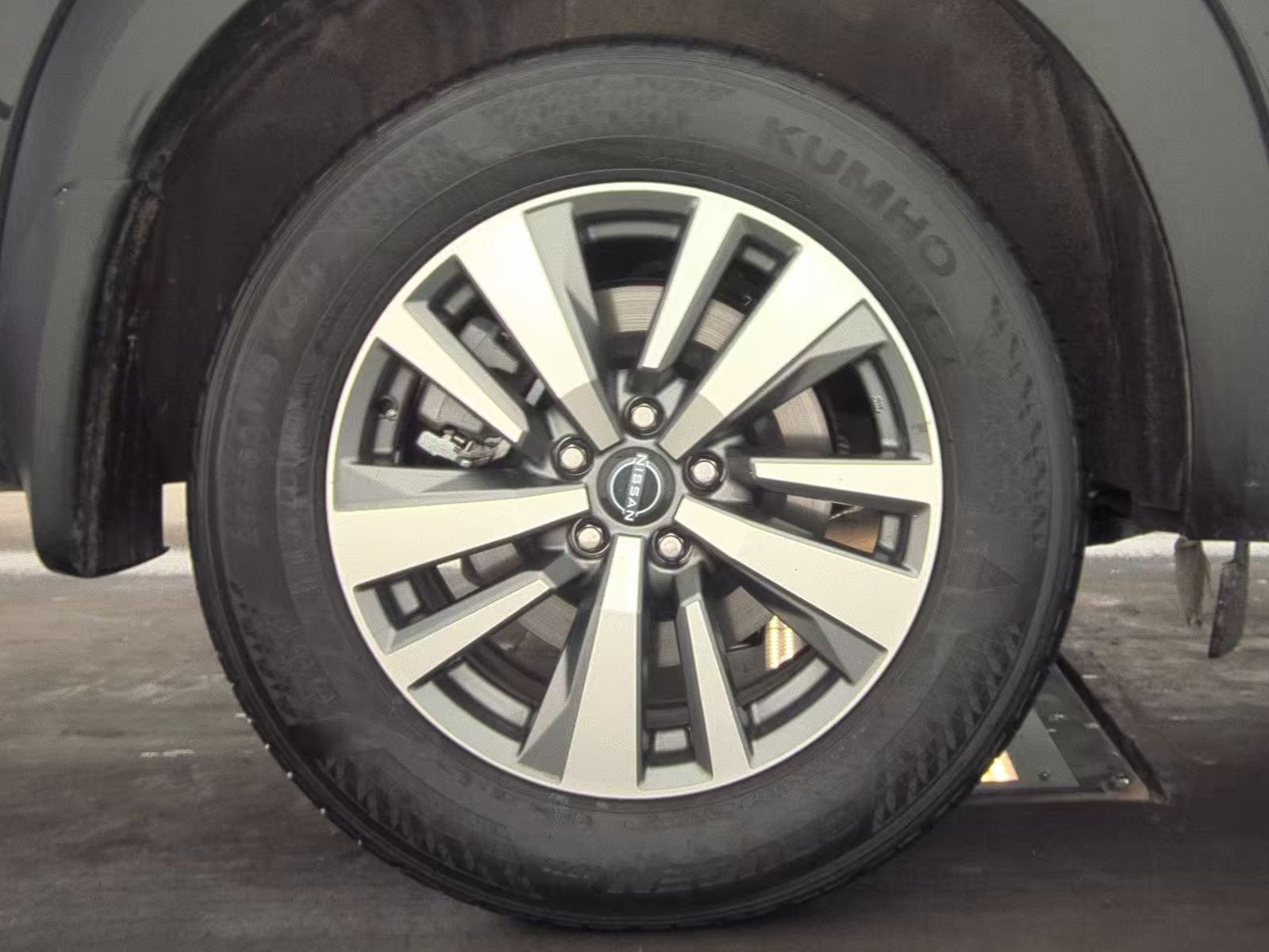 2025 Nissan Pathfinder SL FWD