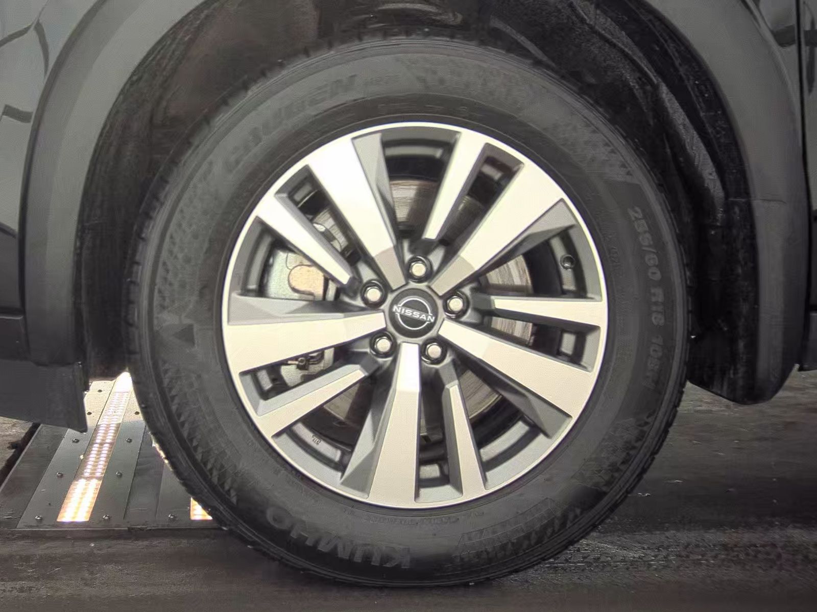 2025 Nissan Pathfinder SL FWD