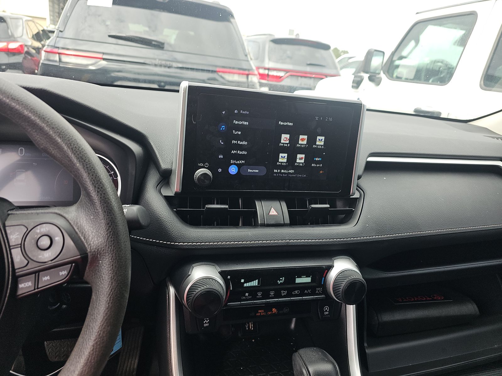 2024 Toyota RAV4 LE FWD