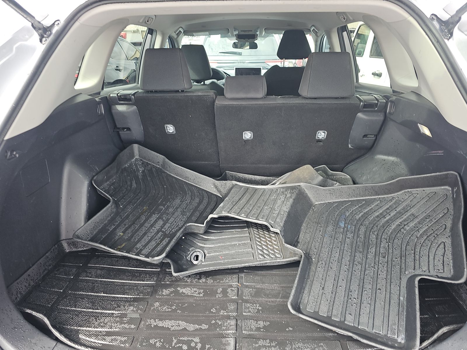 2024 Toyota RAV4 LE FWD