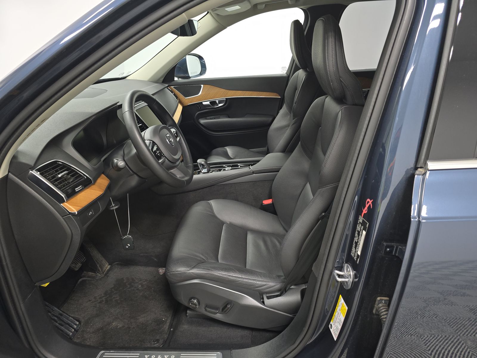 2024 Volvo XC90 B6 Plus AWD