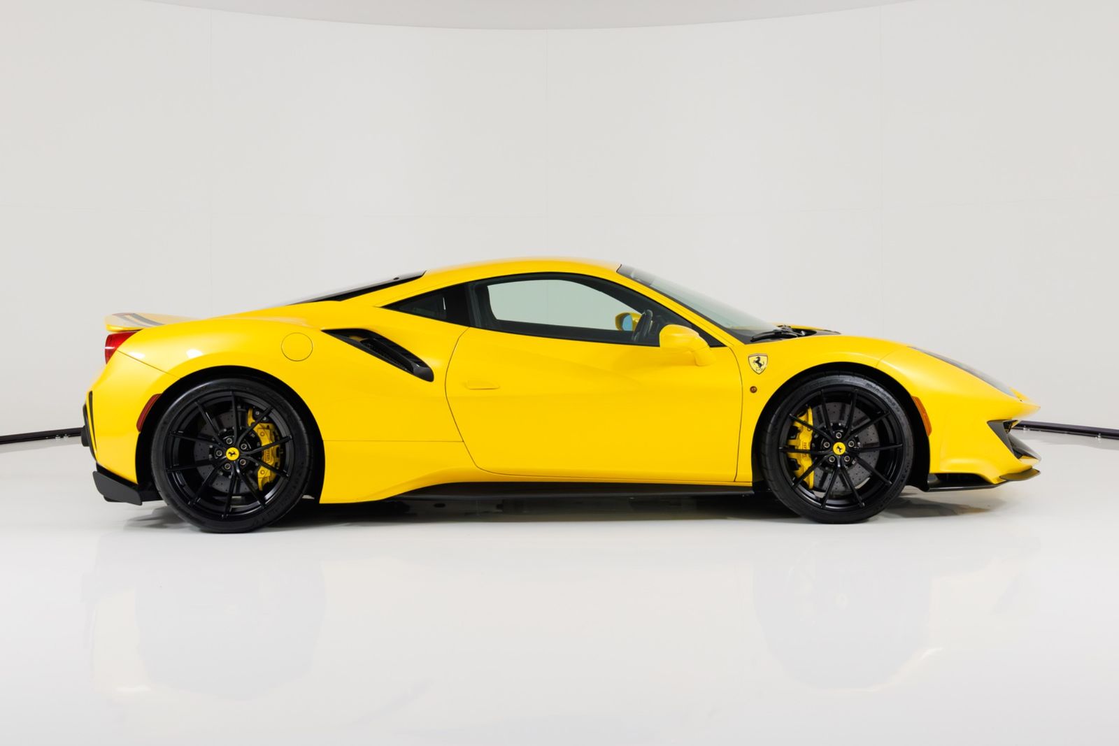 2020 Ferrari 488 Pista RWD