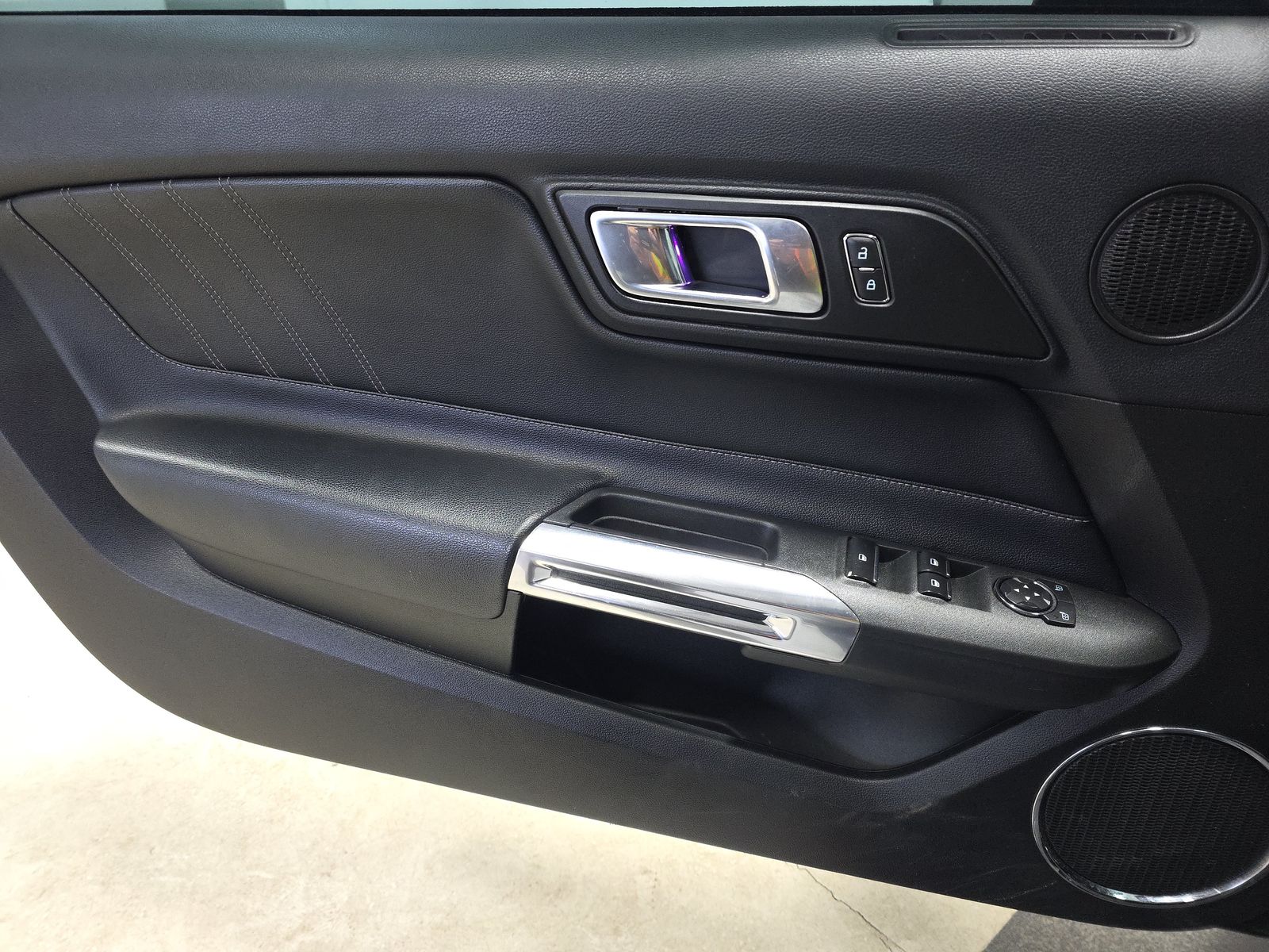 2020 Ford Mustang EcoBoost Premium RWD