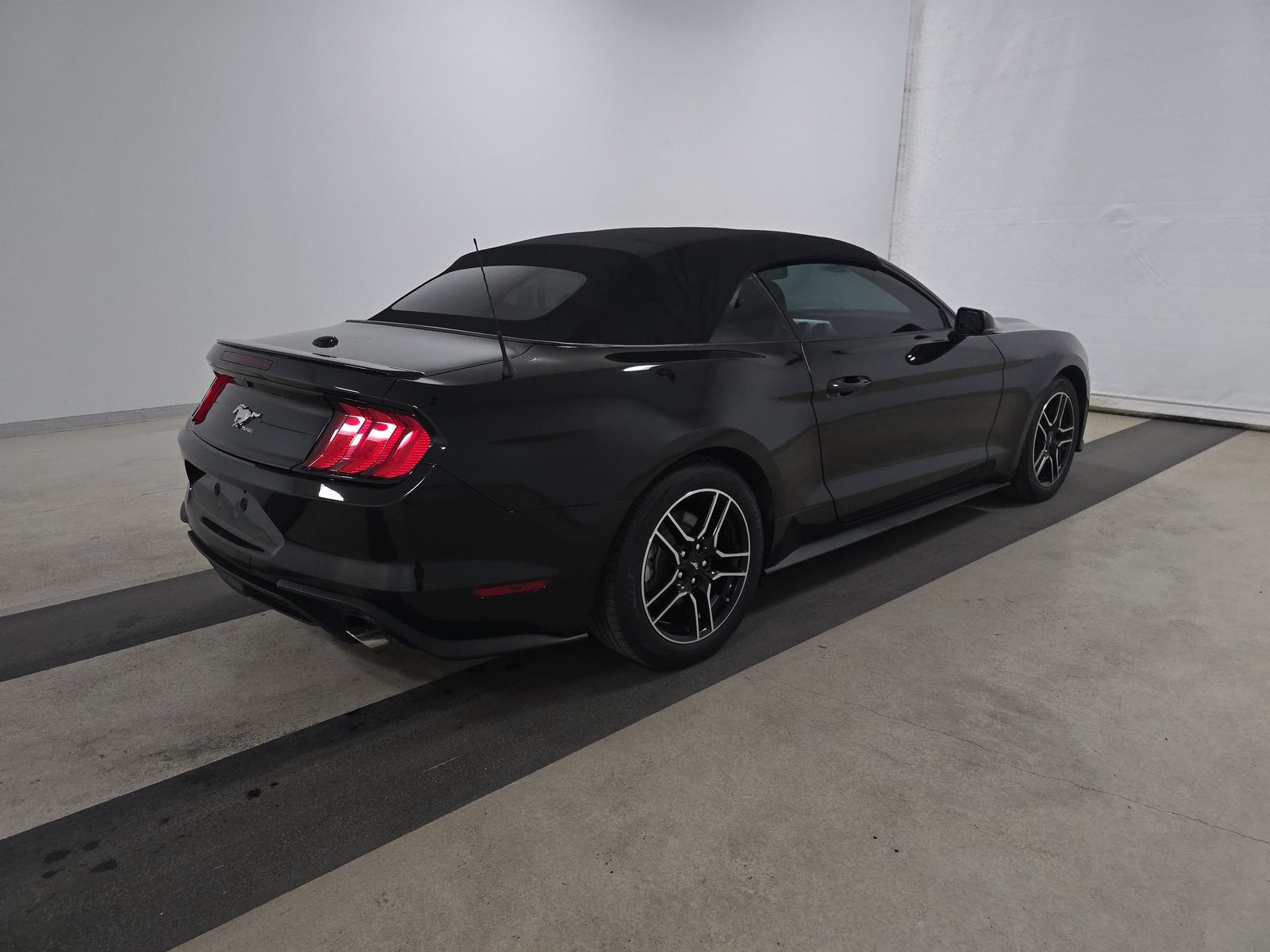 2020 Ford Mustang EcoBoost Premium RWD