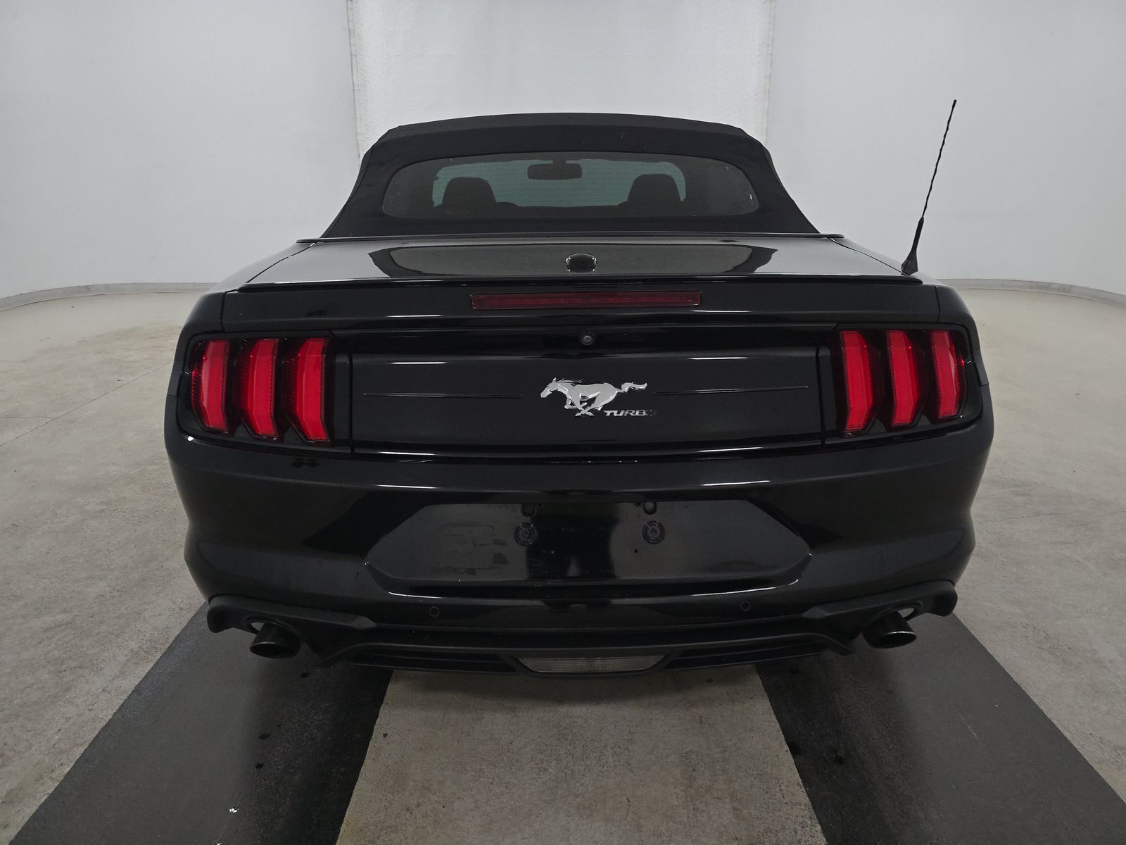 2020 Ford Mustang EcoBoost Premium RWD