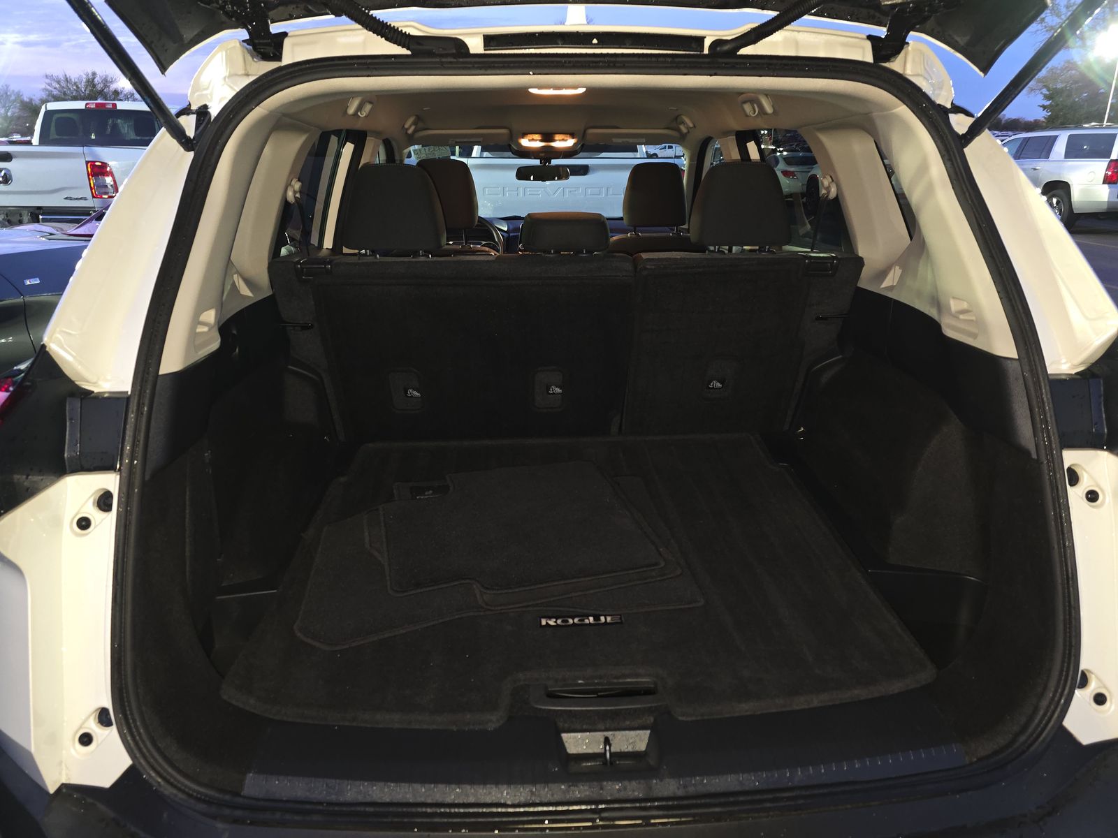 2022 Nissan Rogue SV AWD