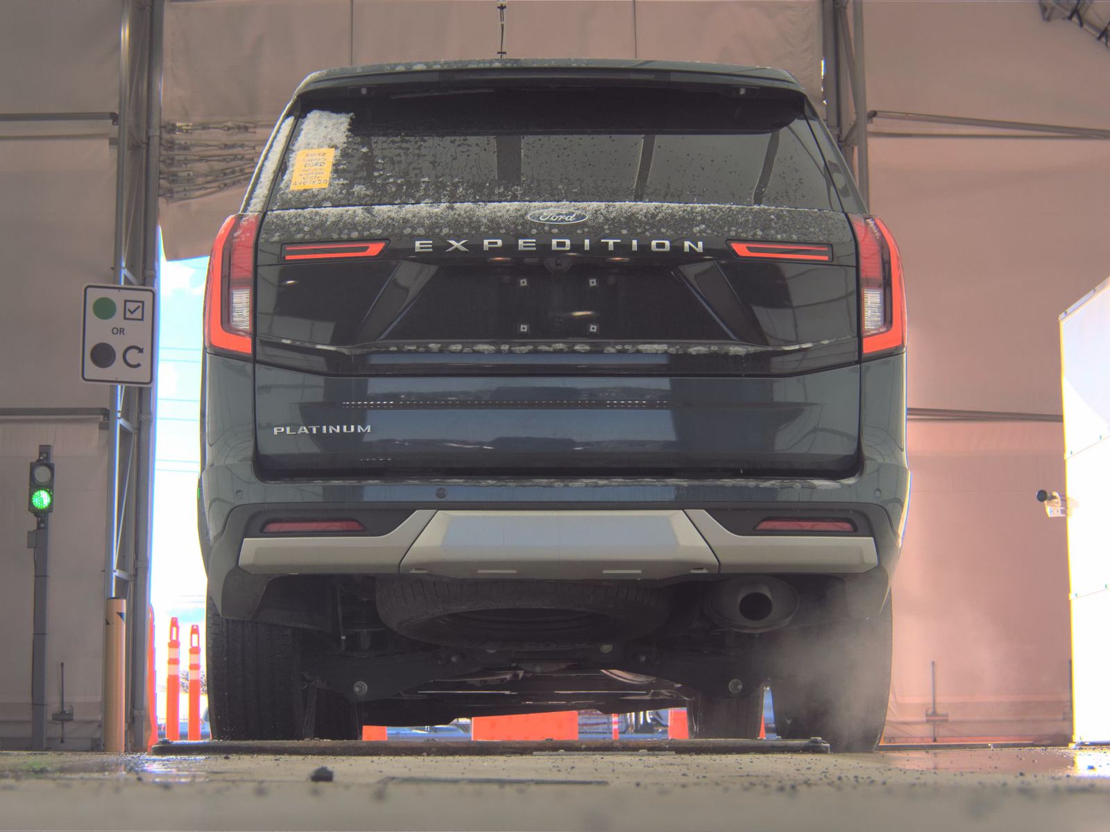 FORD EXPEDITION - 8