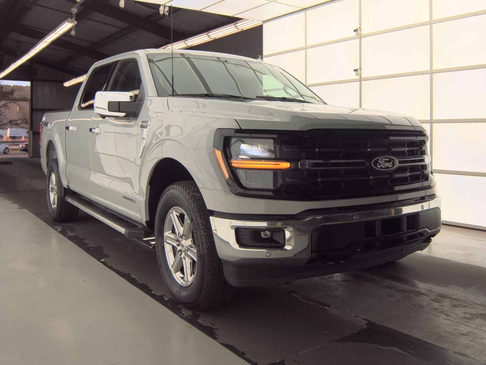 2024 Ford F-150 Hybrid XLT AWD