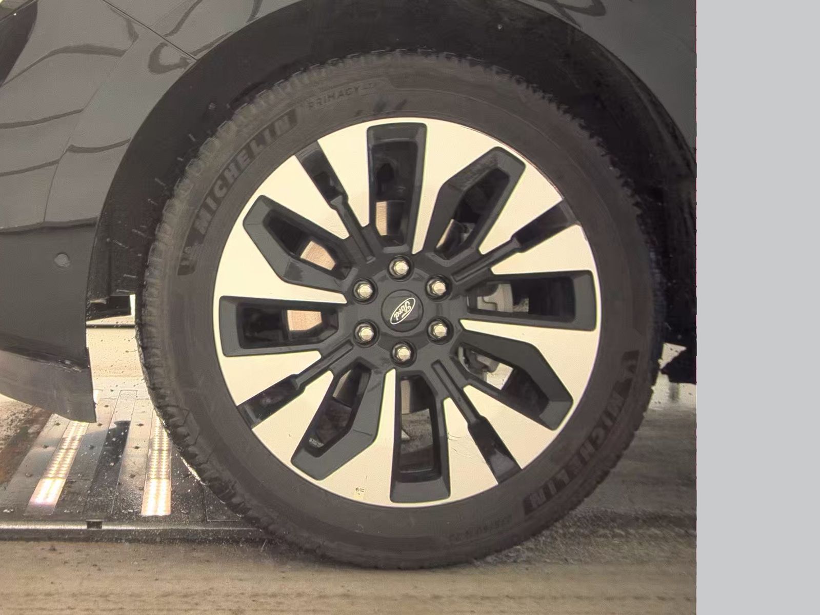 FORD EXPEDITION - 10
