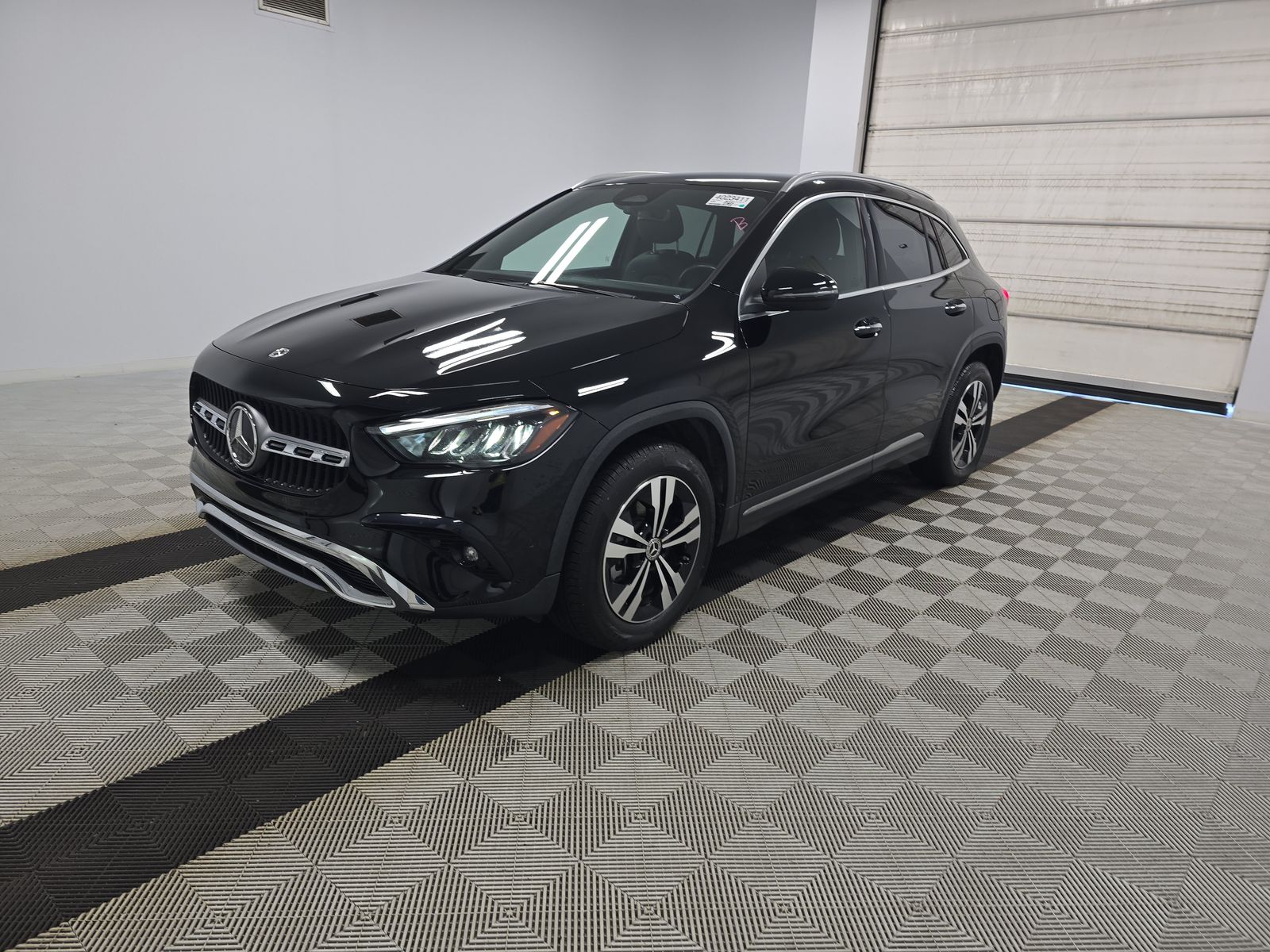 MERCEDES-BENZ GLA-CLASS - 1
