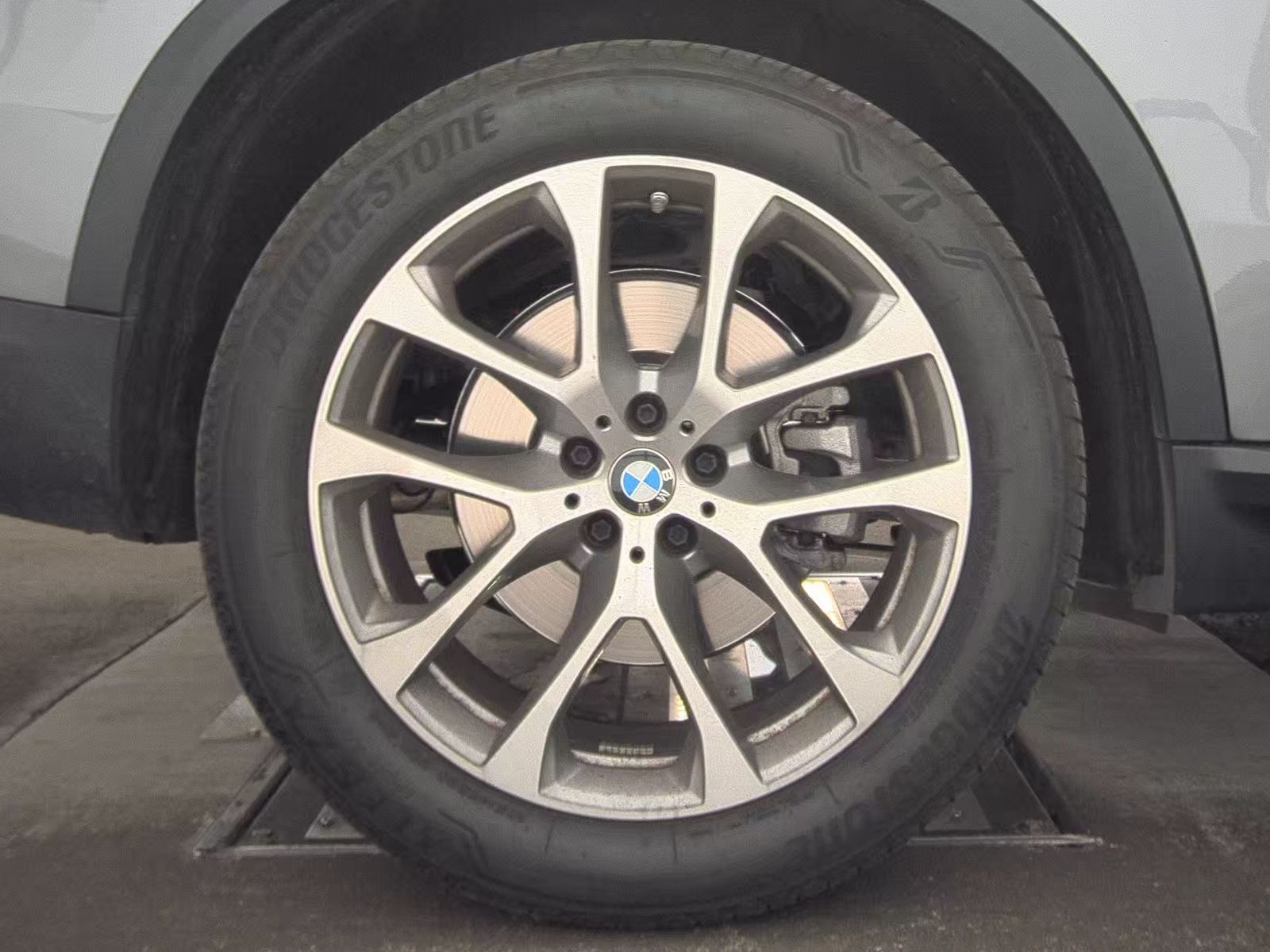 2025 BMW X5 xDrive40i AWD