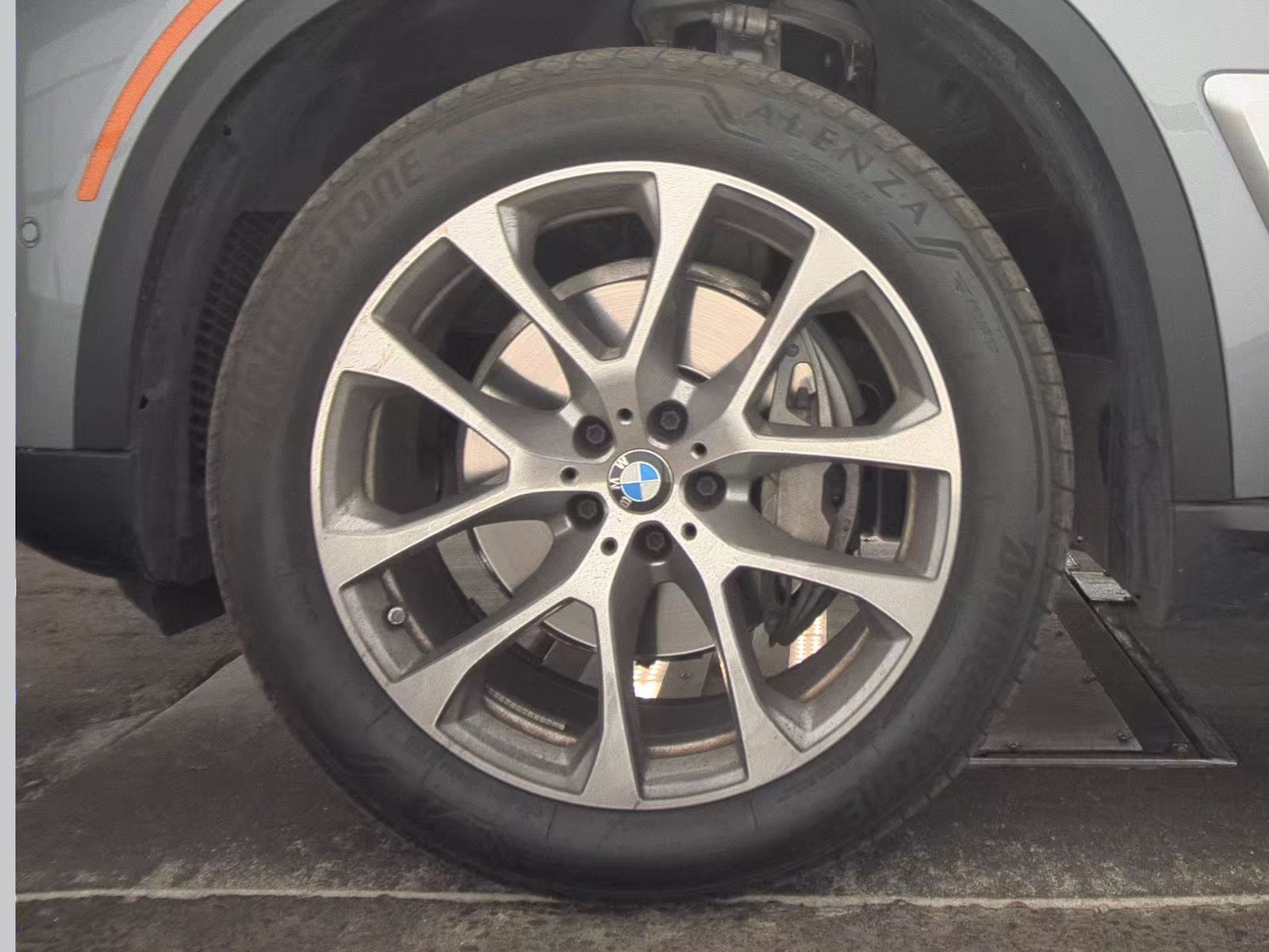 2025 BMW X5 xDrive40i AWD