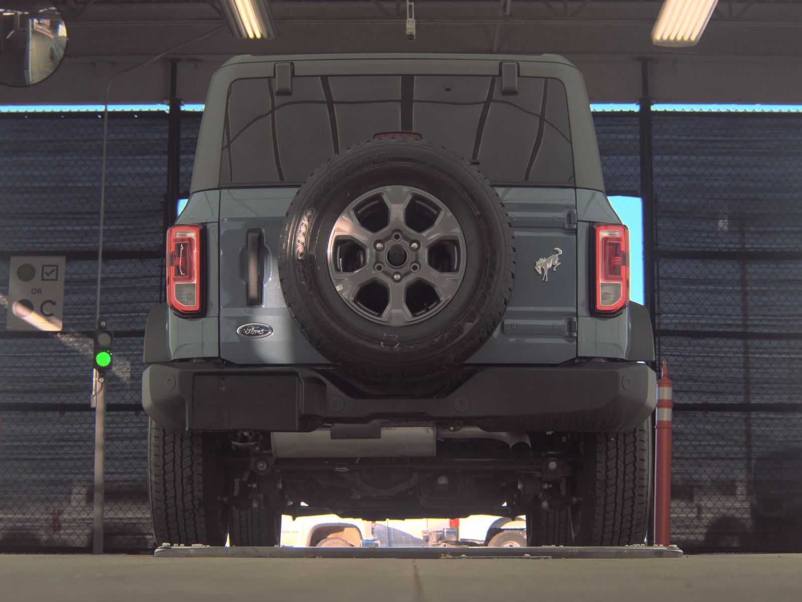 FORD BRONCO - 8