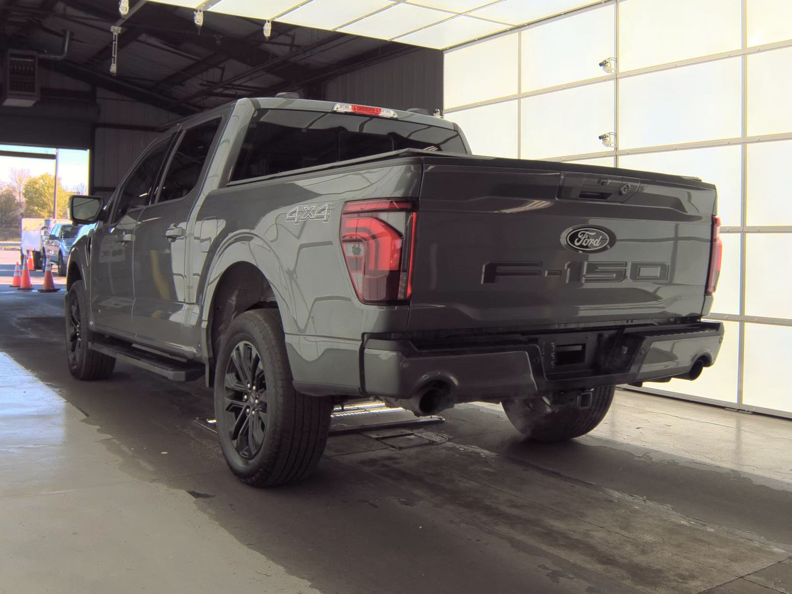 2025 Ford F-150 Hybrid Lariat AWD