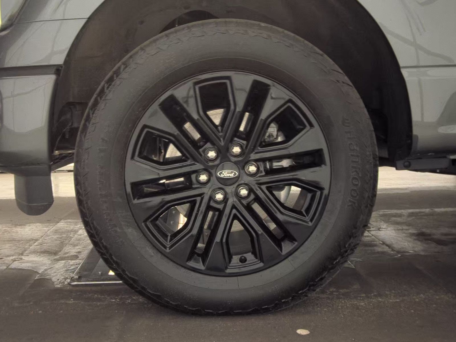 2025 Ford F-150 Hybrid Lariat AWD