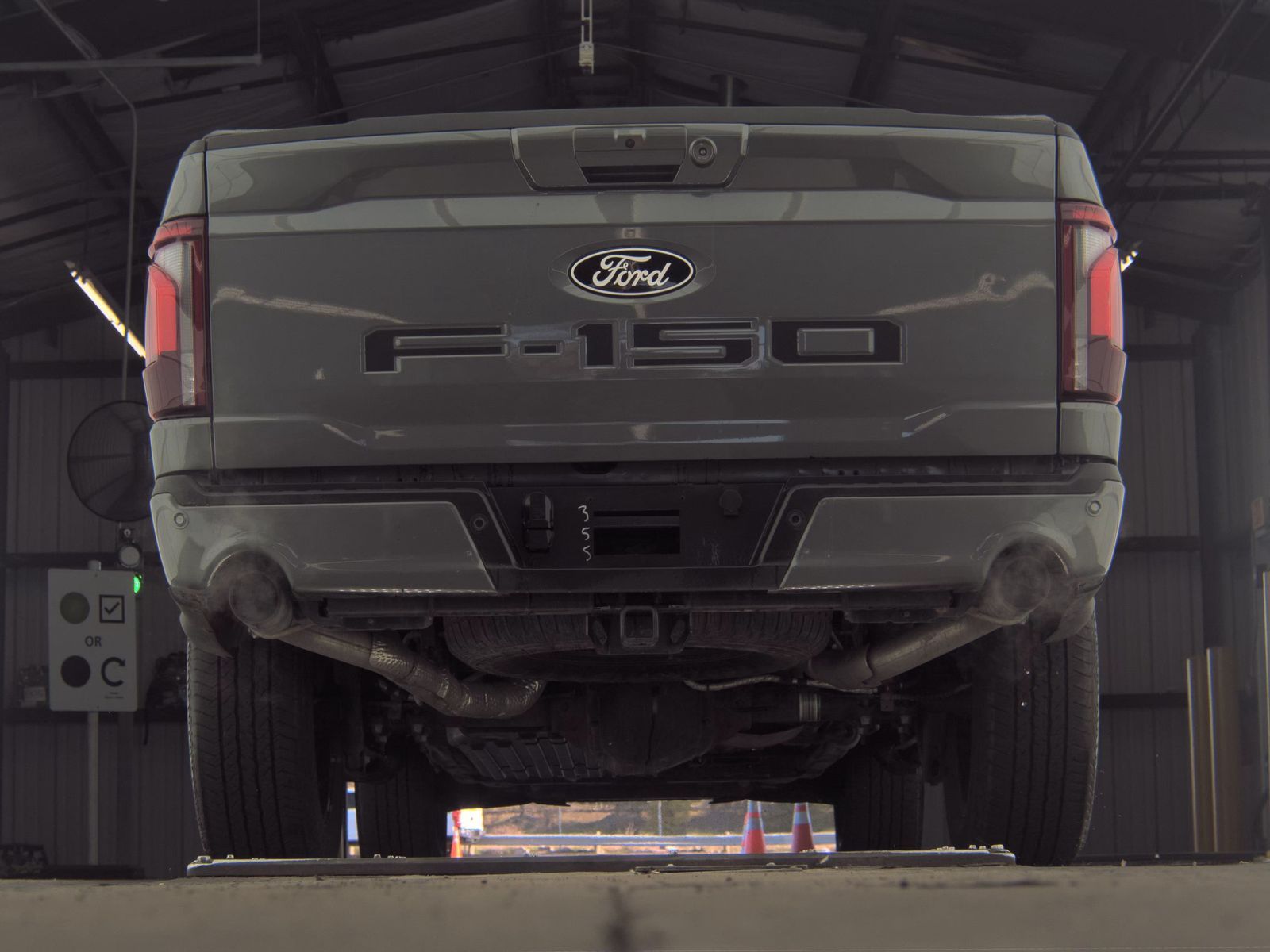 2025 Ford F-150 Hybrid Lariat AWD