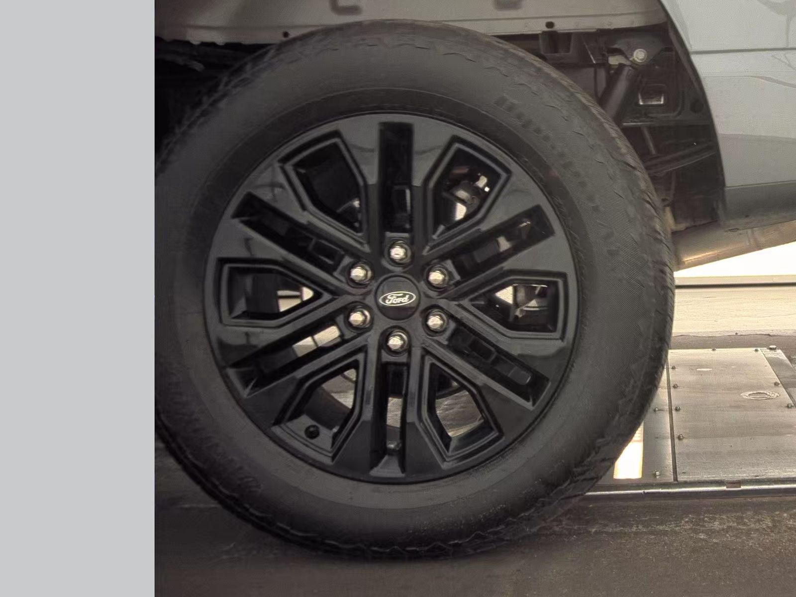 2025 Ford F-150 Hybrid Lariat AWD