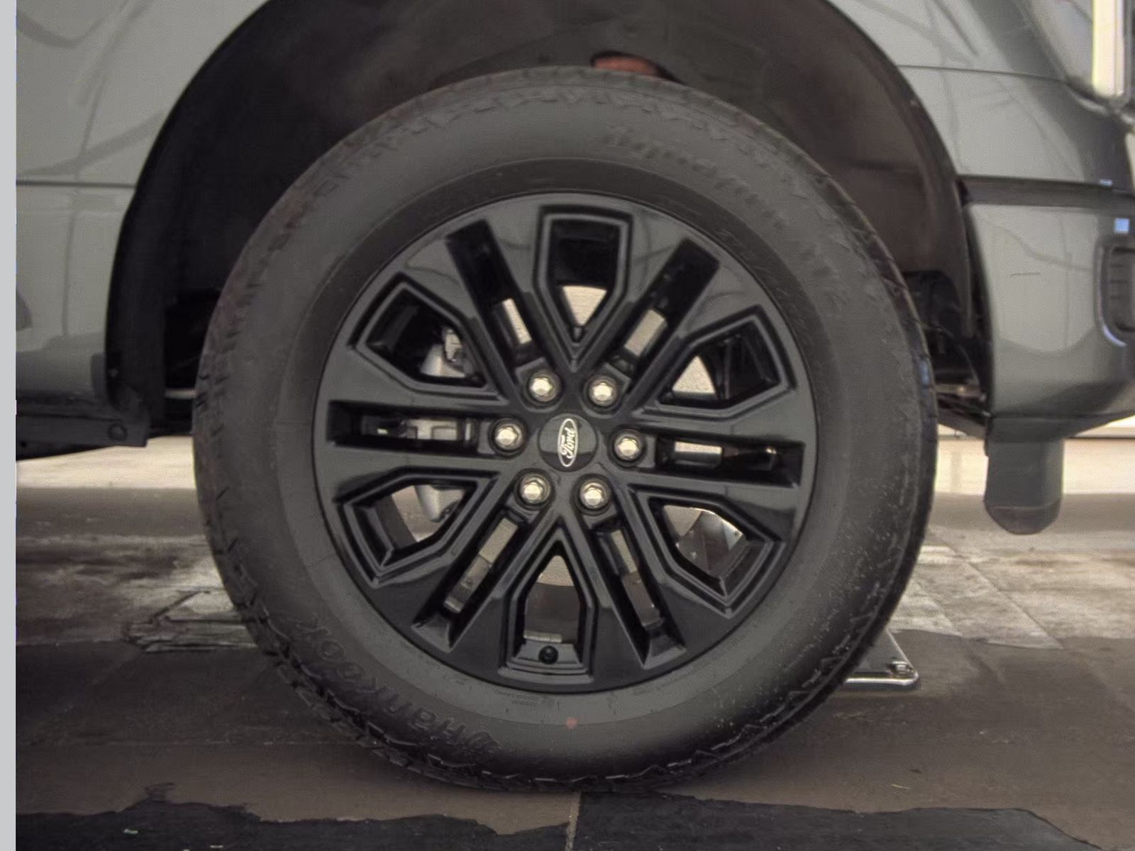 2025 Ford F-150 Hybrid Lariat AWD