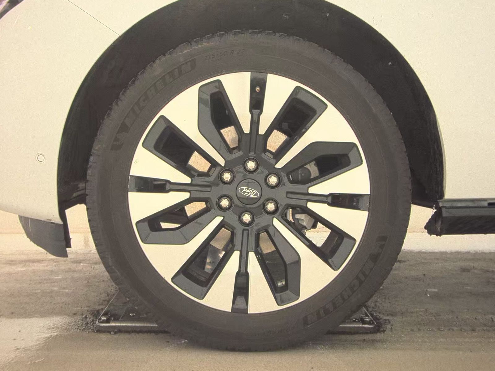 FORD EXPEDITION - 10