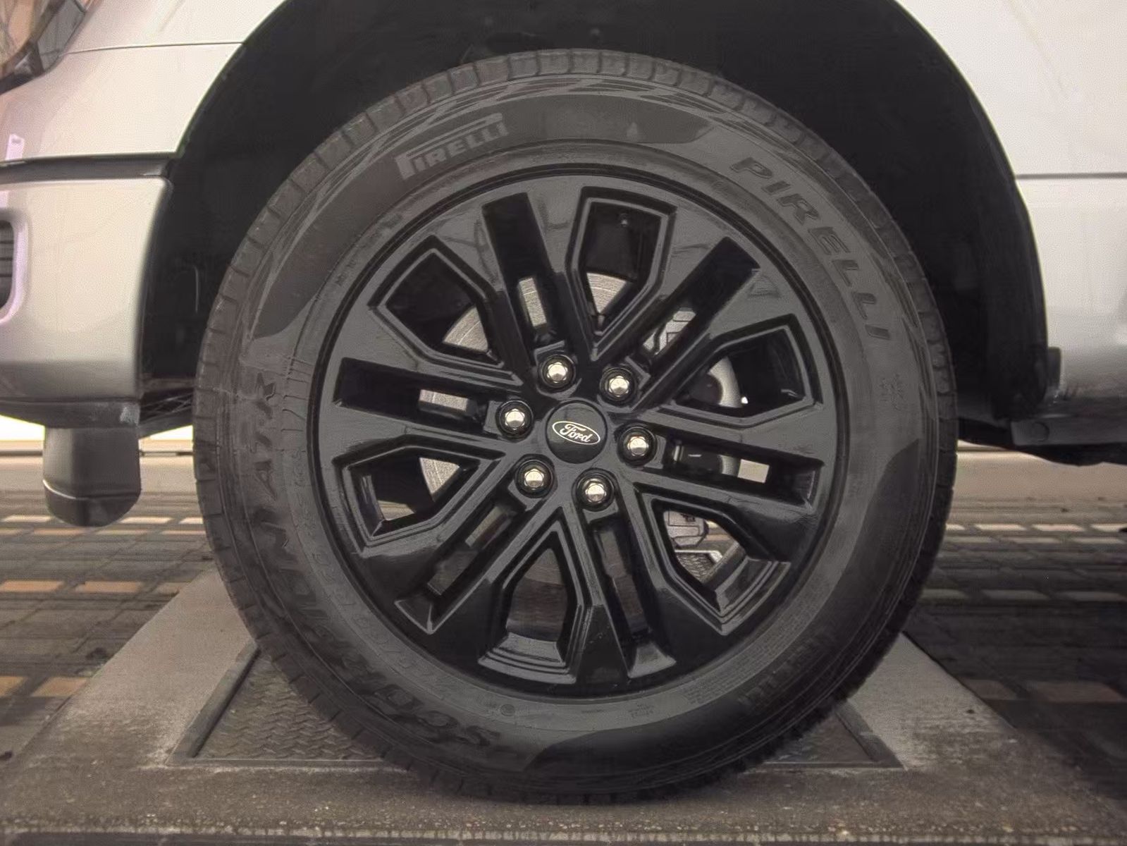 2025 Ford F-150 Hybrid XLT AWD