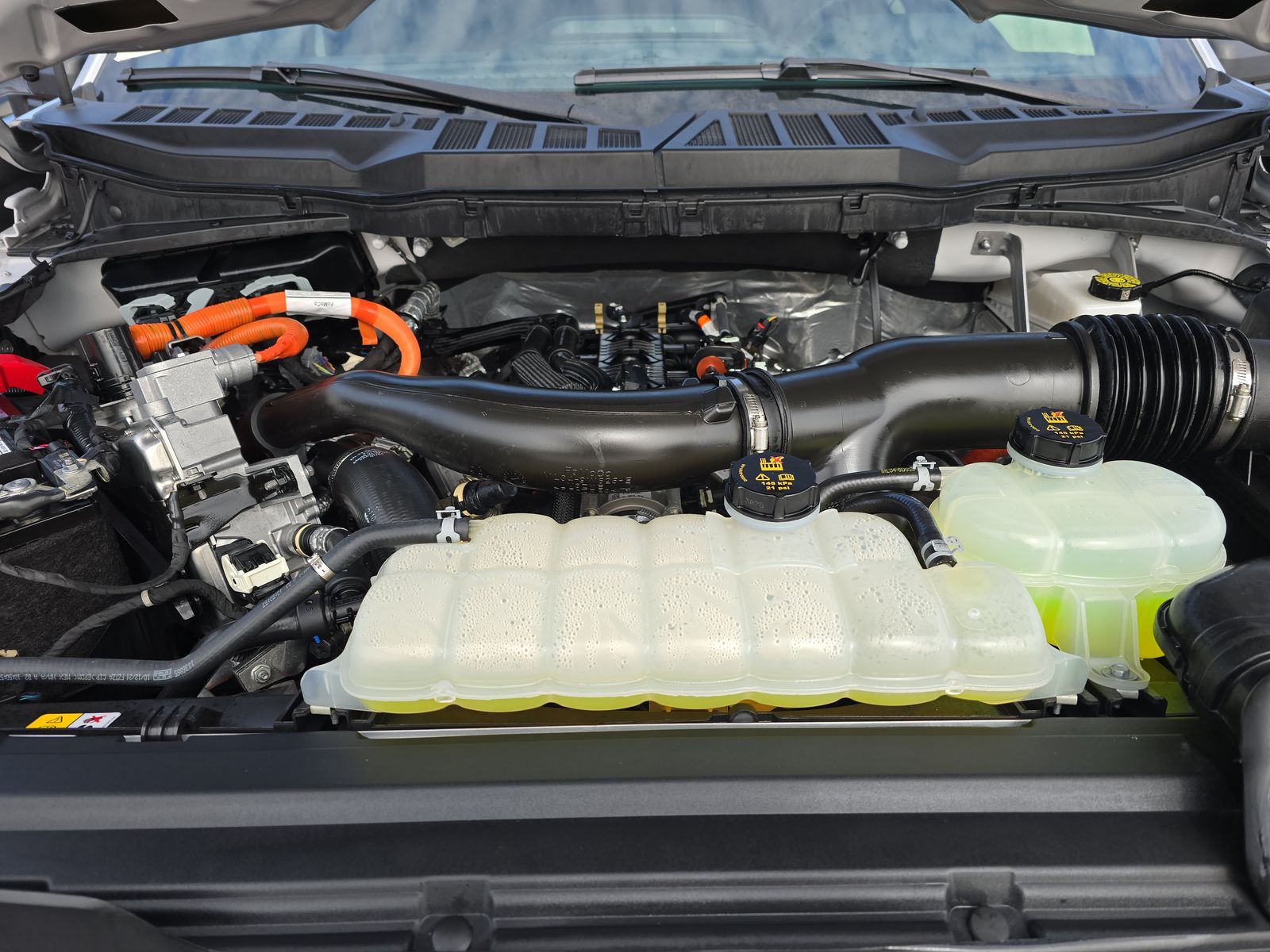 2025 Ford F-150 Hybrid XLT AWD