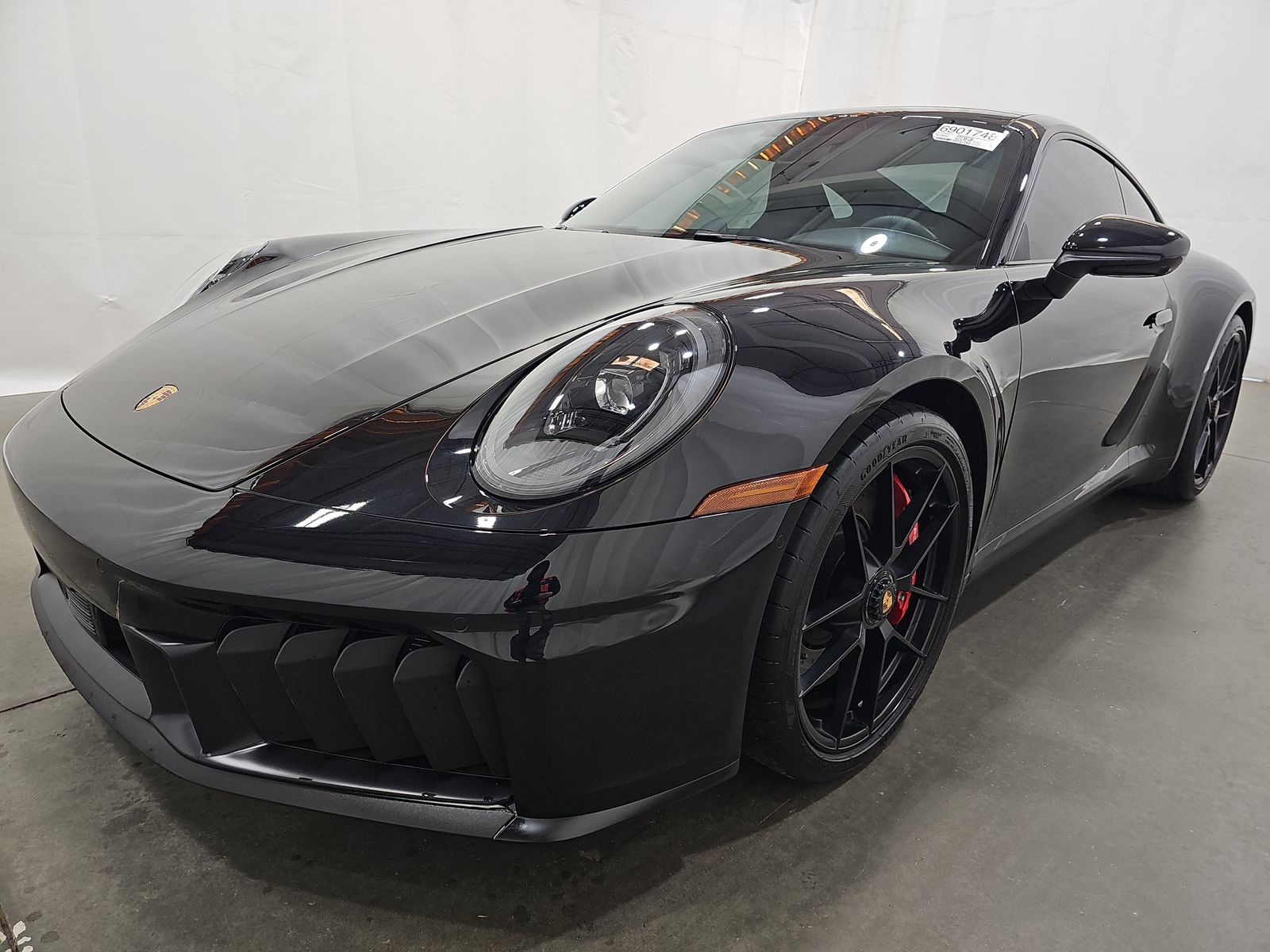 2025 Porsche 911 Carrera 4 GTS AWD