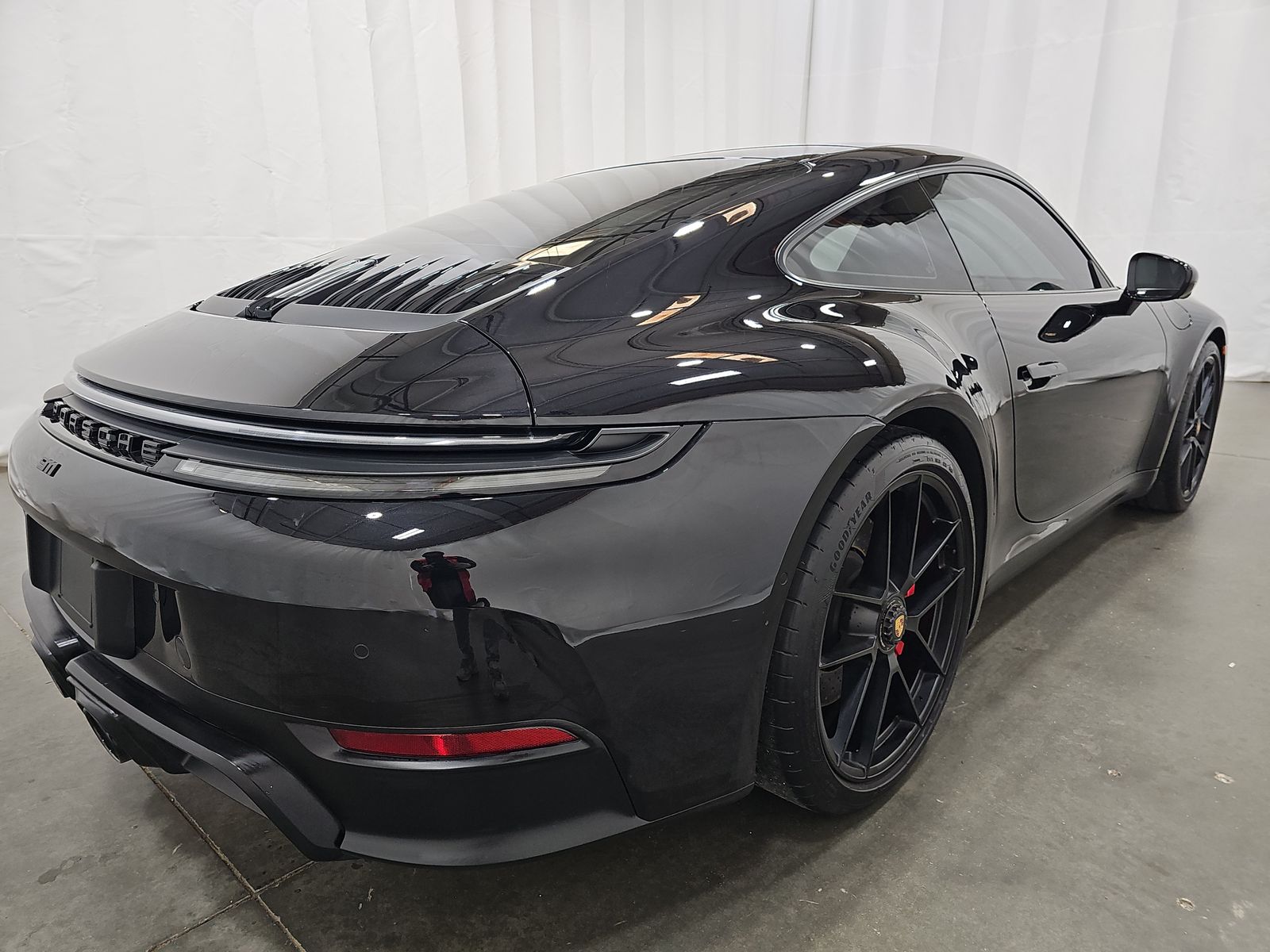 2025 Porsche 911 Carrera 4 GTS AWD