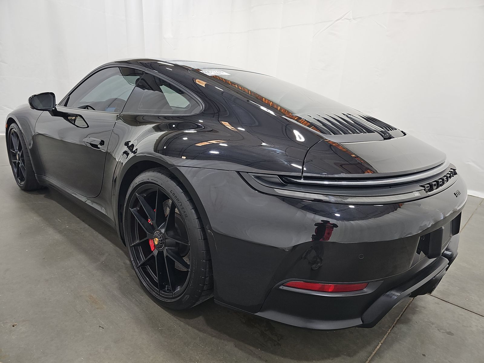 2025 Porsche 911 Carrera 4 GTS AWD