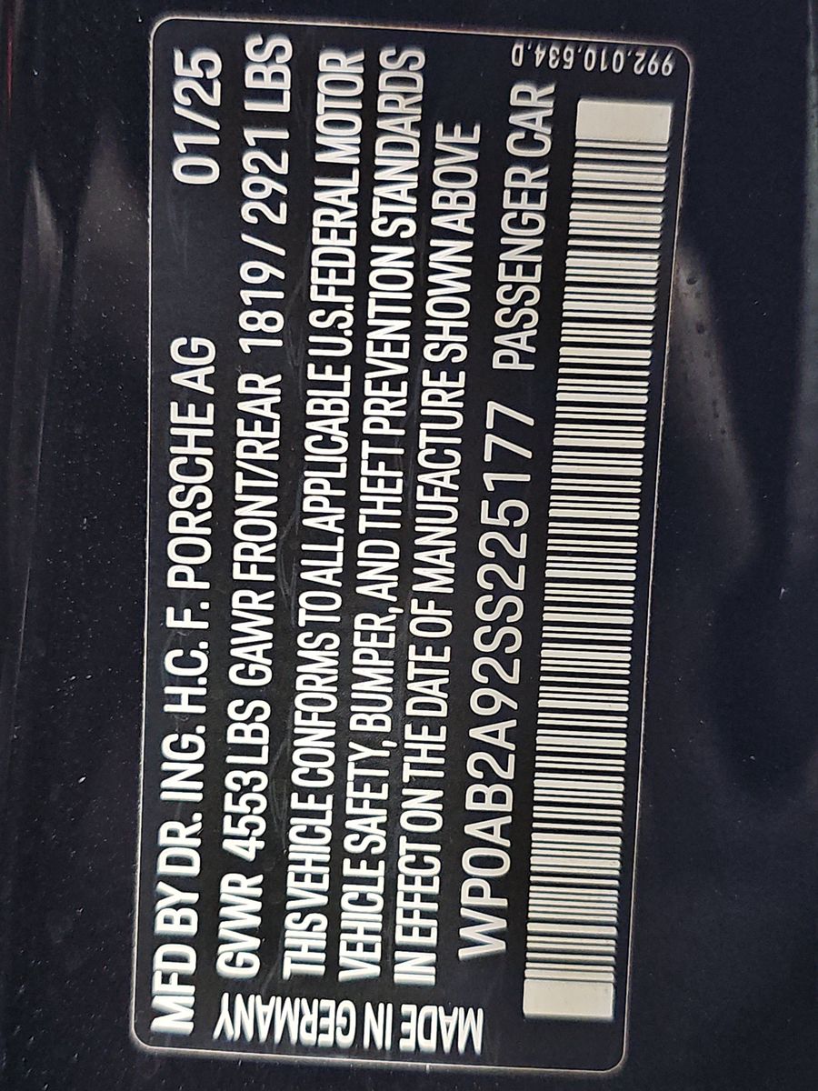 2025 Porsche 911 Carrera 4 GTS AWD