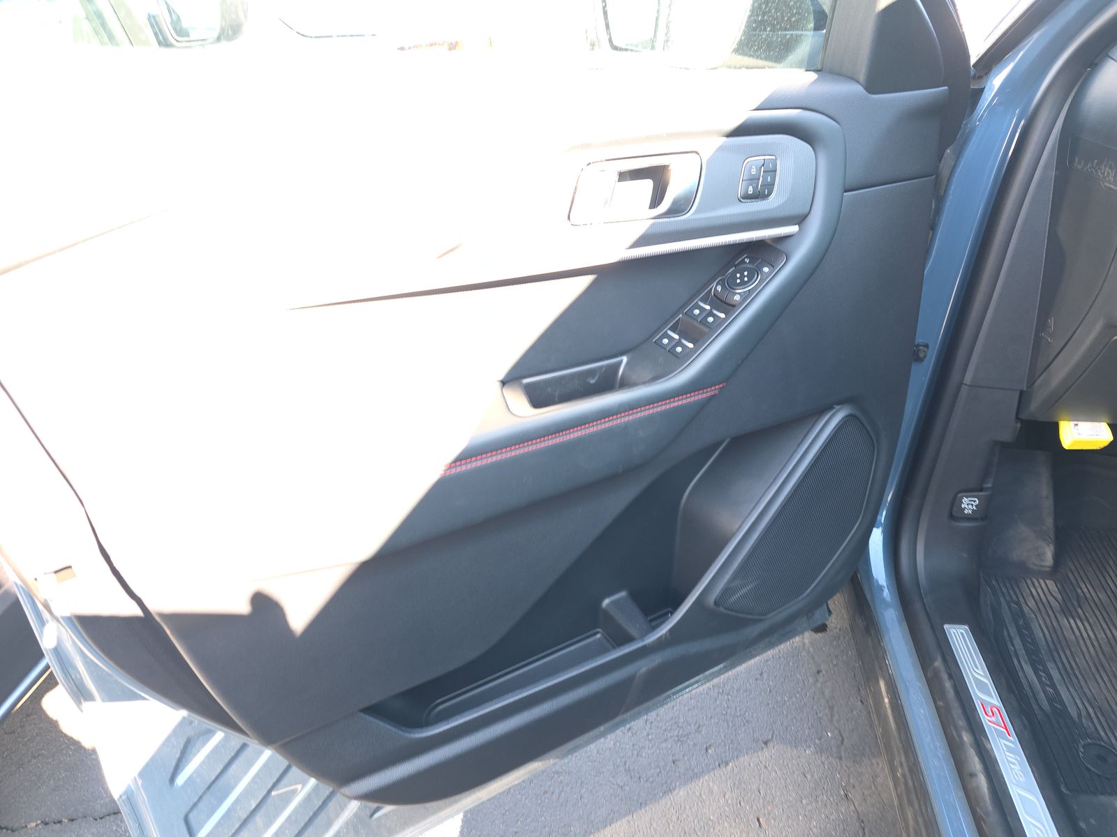 2025 Ford Explorer ST-Line AWD