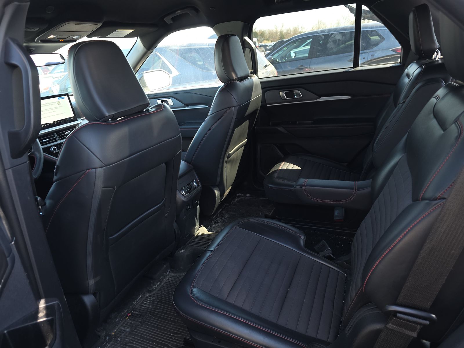 2025 Ford Explorer ST-Line AWD