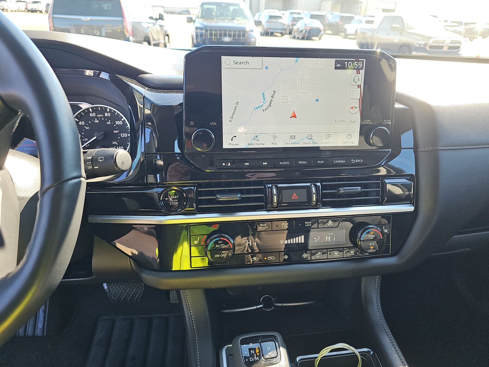 2025 Nissan Pathfinder SL FWD