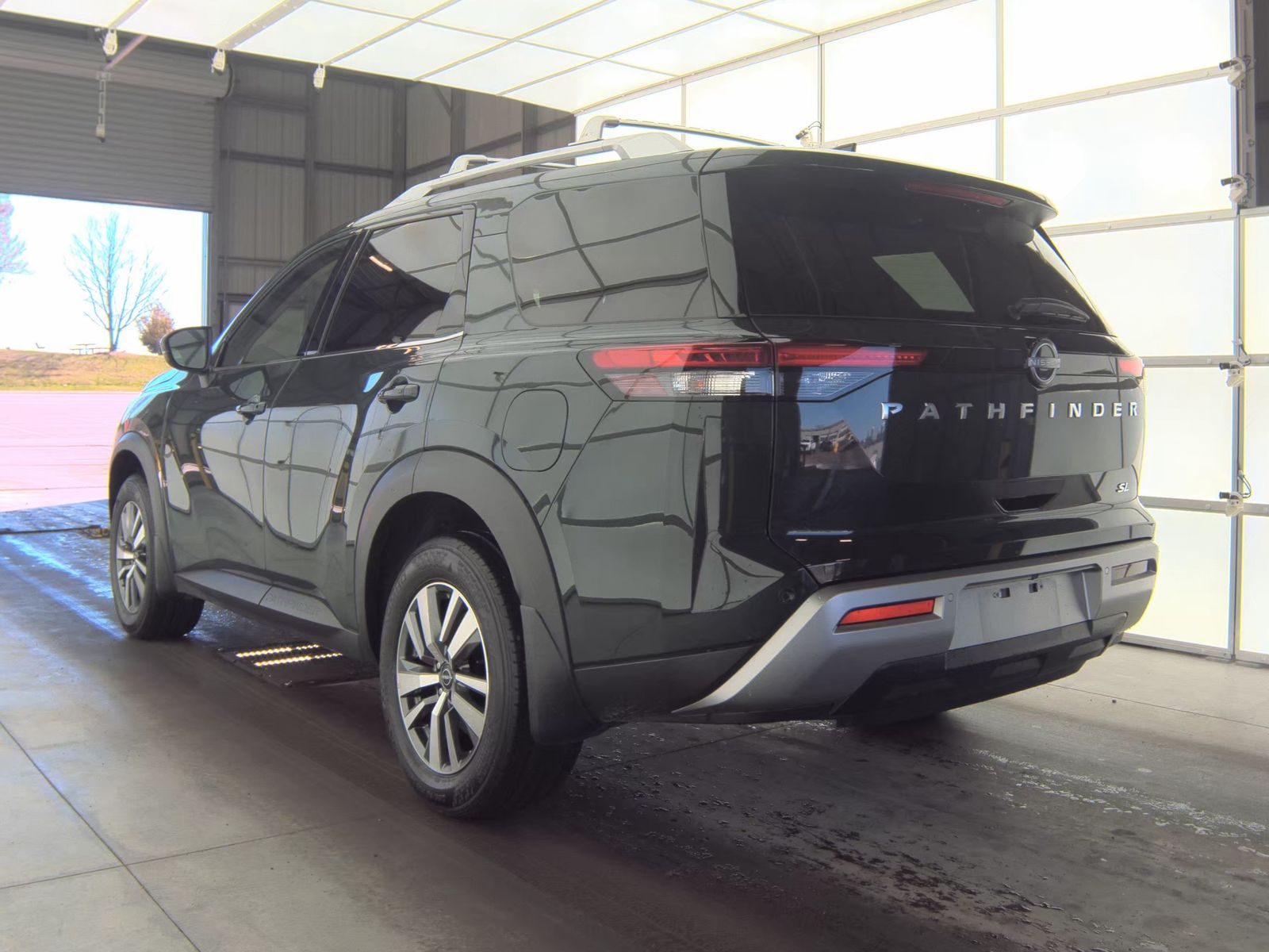 2025 Nissan Pathfinder SL FWD