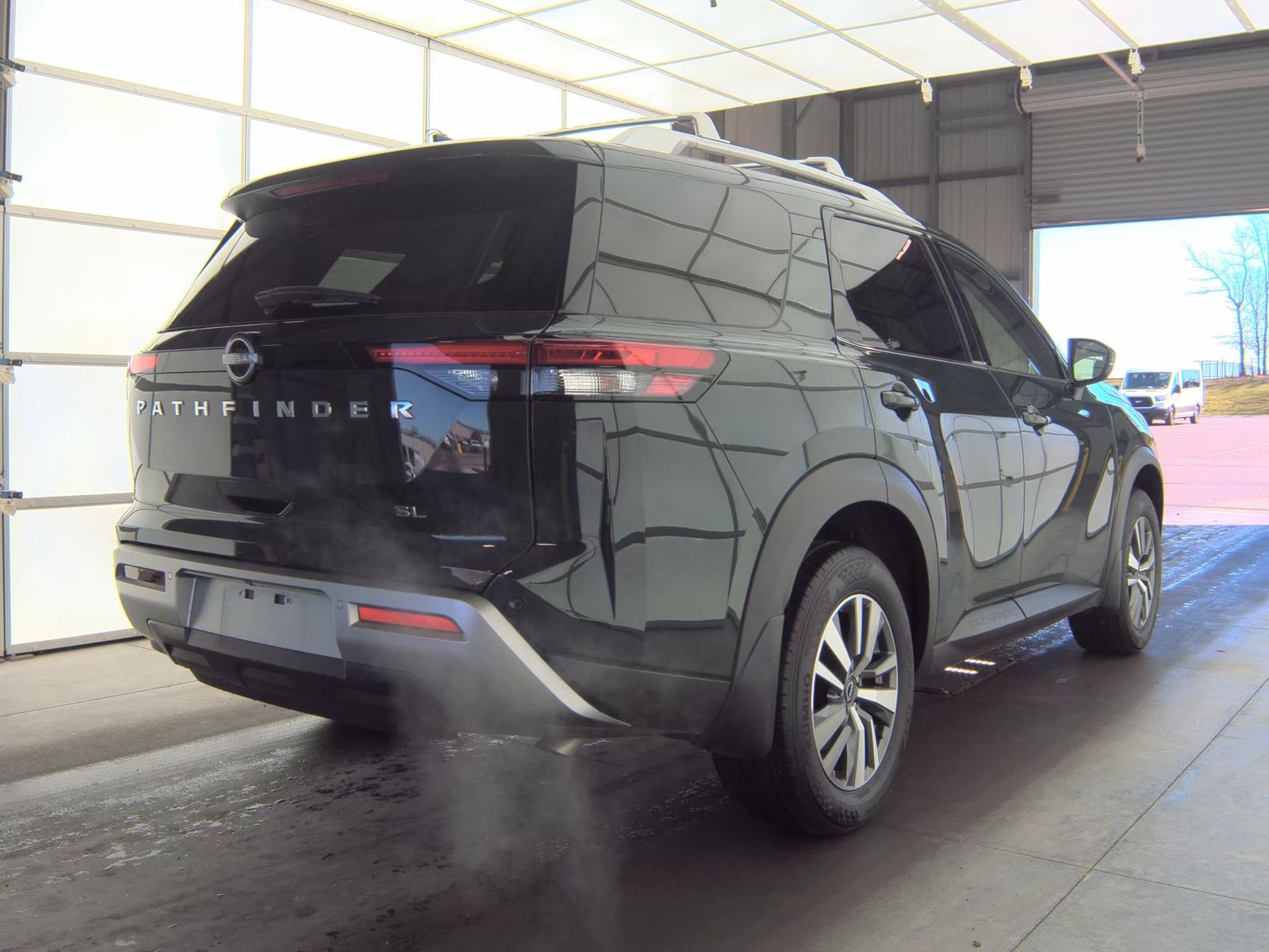 2025 Nissan Pathfinder SL FWD