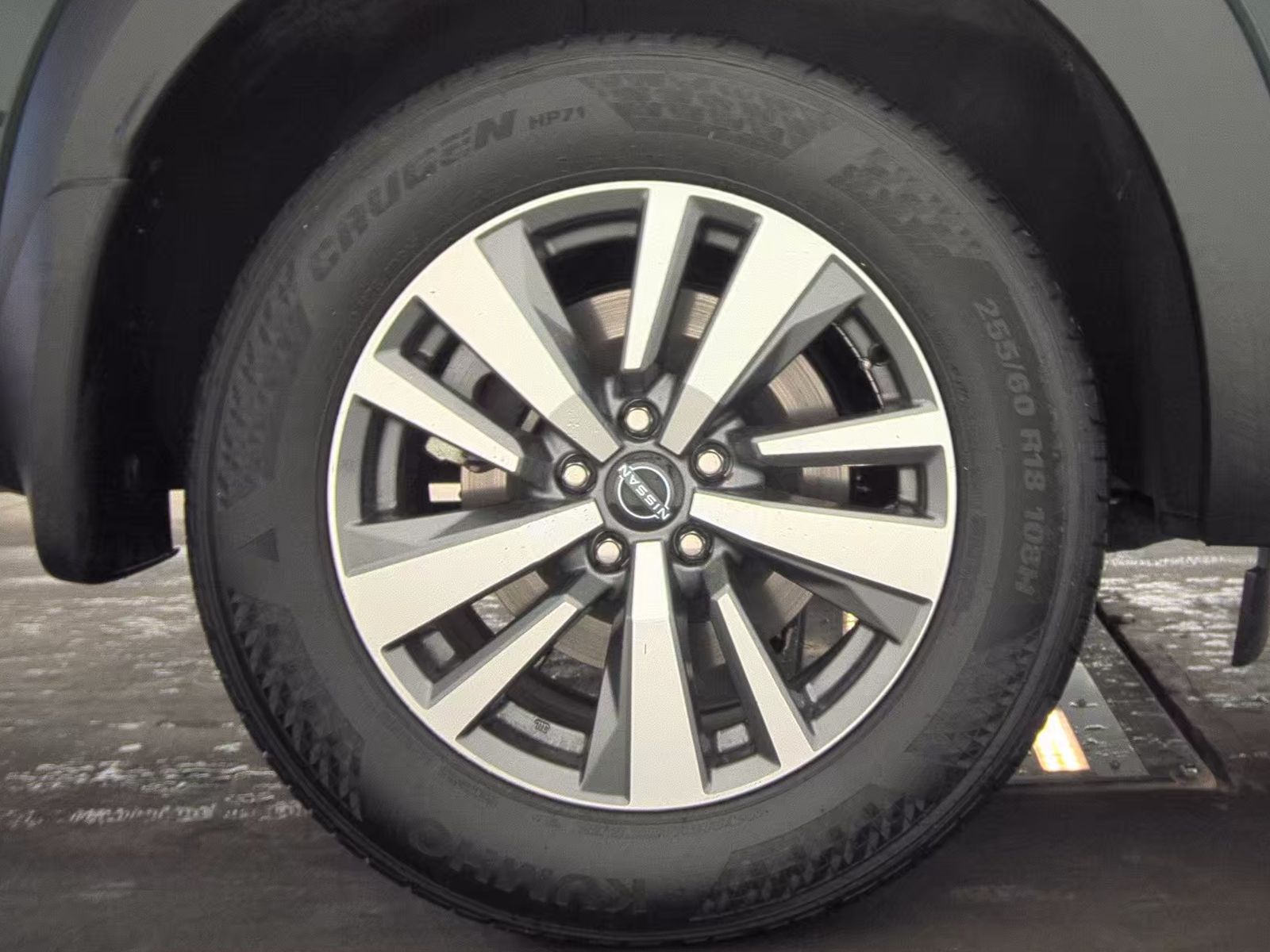 2025 Nissan Pathfinder SL FWD