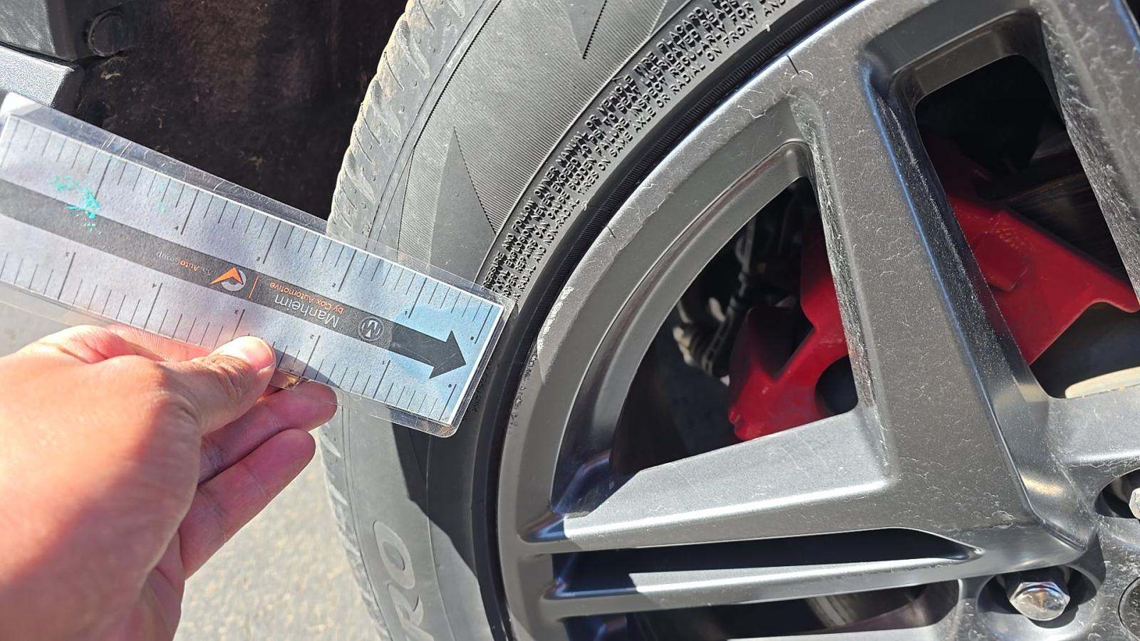 2025 Ford Explorer ST-Line AWD