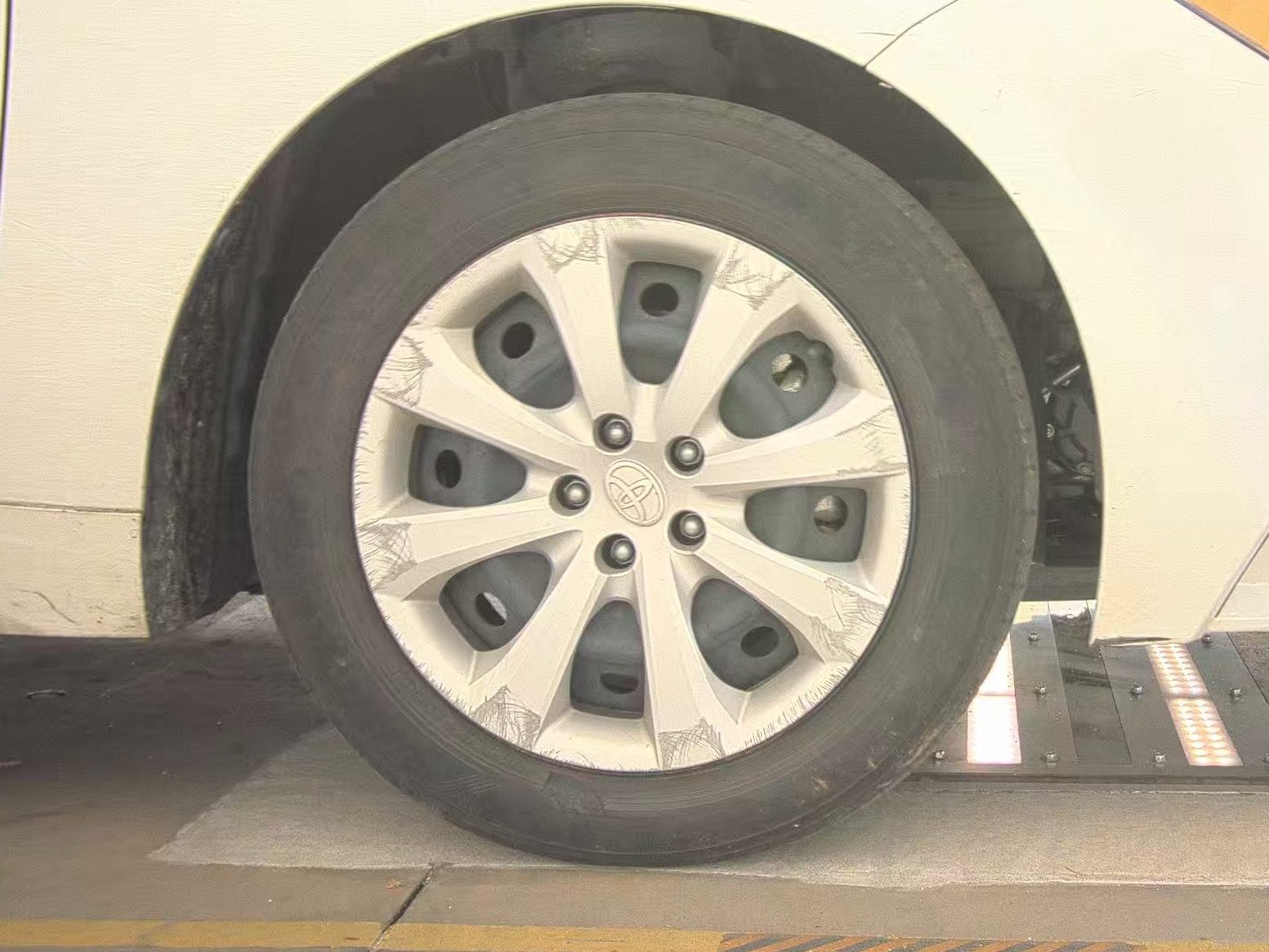 2024 Toyota Corolla Hybrid LE FWD