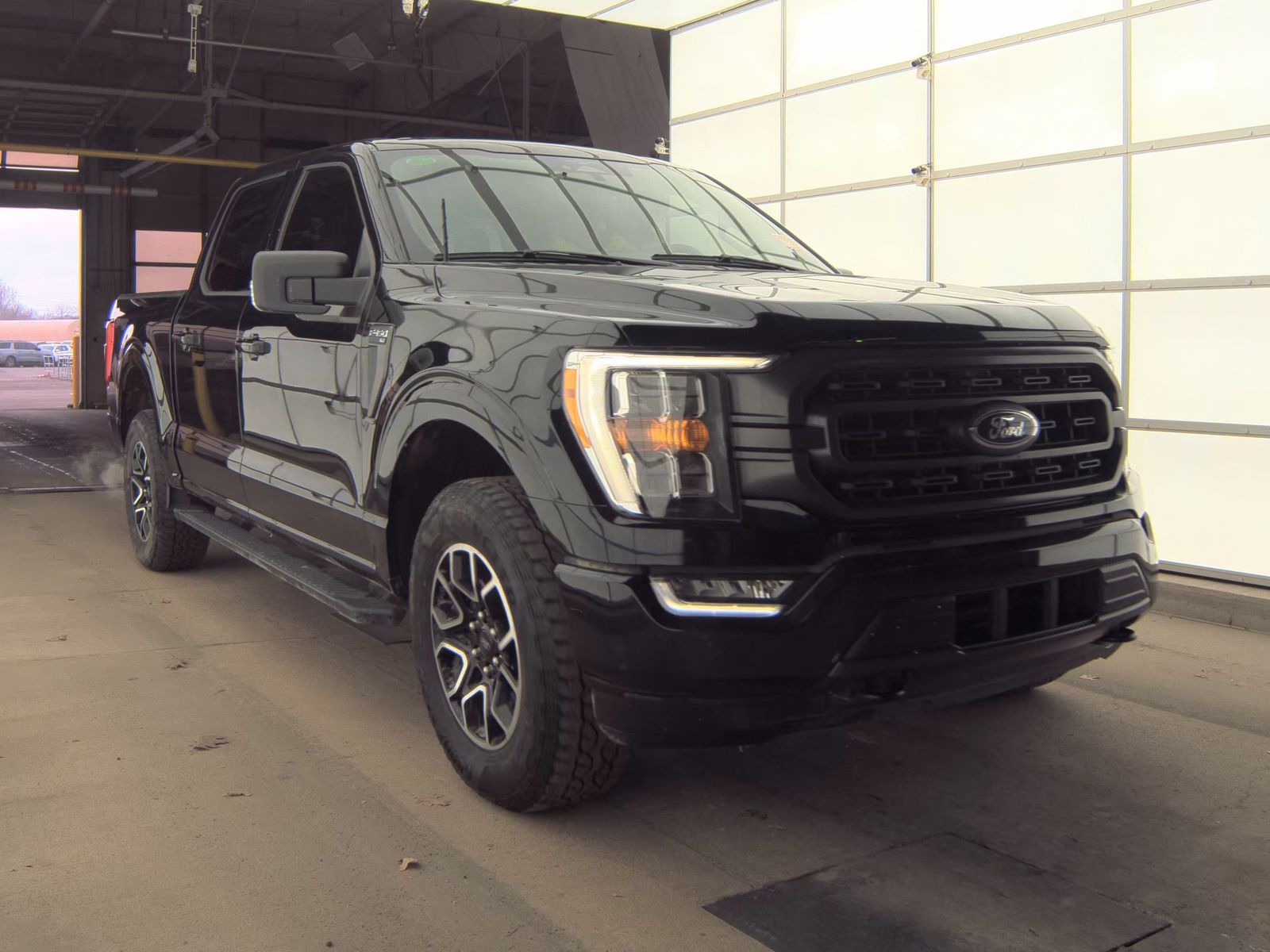 2023 Ford F-150 XLT AWD