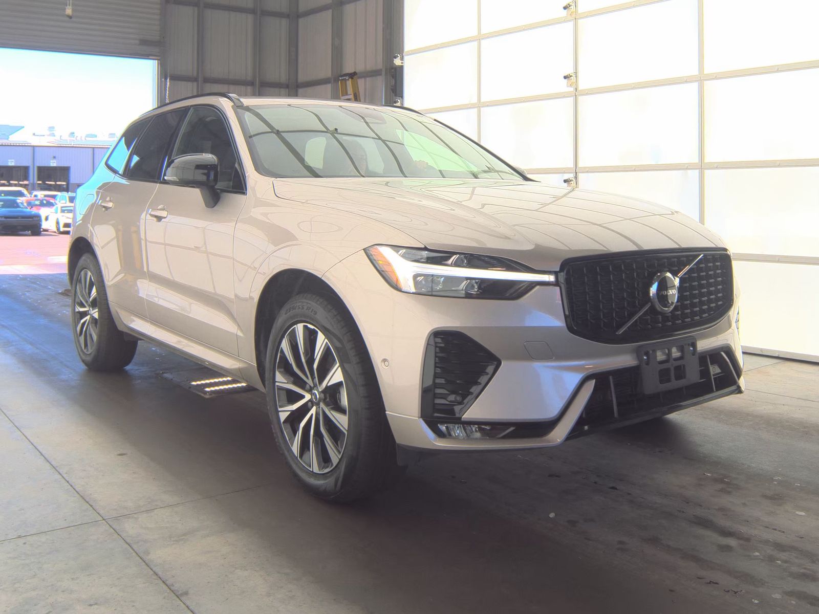 2025 Volvo XC60 B5 Plus AWD