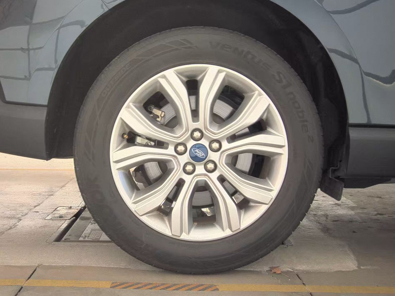 2022 Ford Edge Titanium AWD