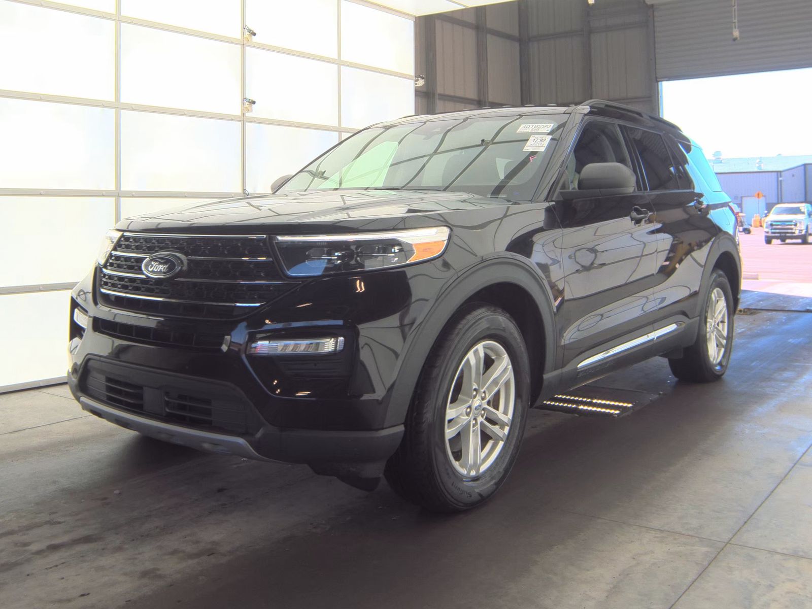 2023 Ford Explorer XLT AWD