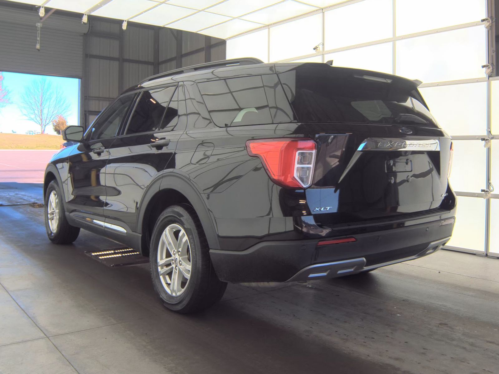 2023 Ford Explorer XLT AWD